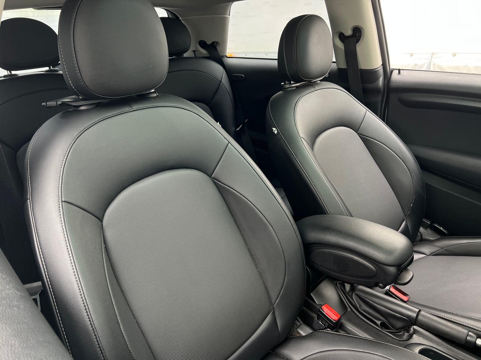 Thumbnail: 2015 MINI Cooper Hardtop - 2