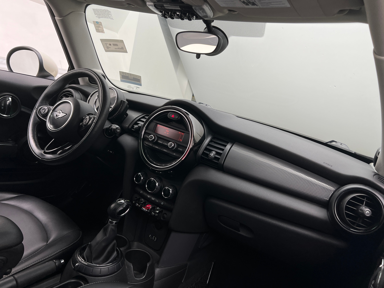 Thumbnail: 2015 MINI Cooper Hardtop - 3