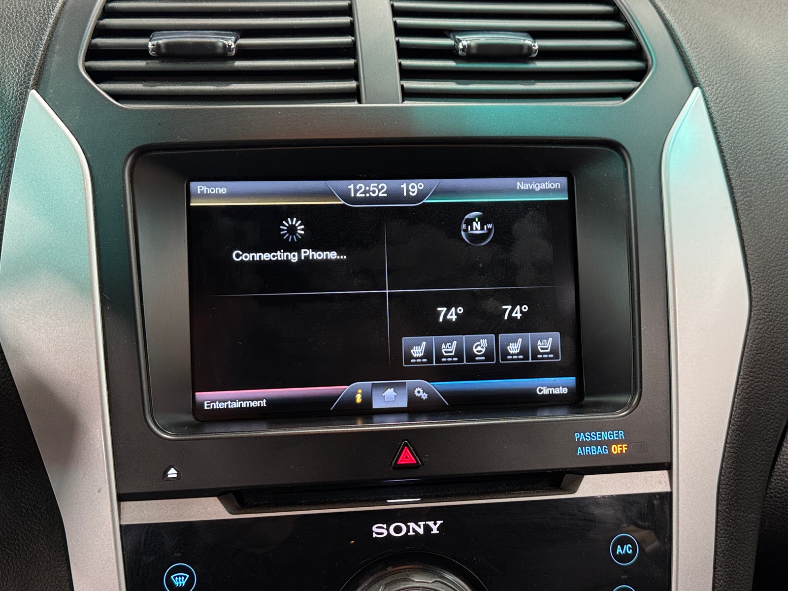 Thumbnail: 2015 Ford Explorer - 3