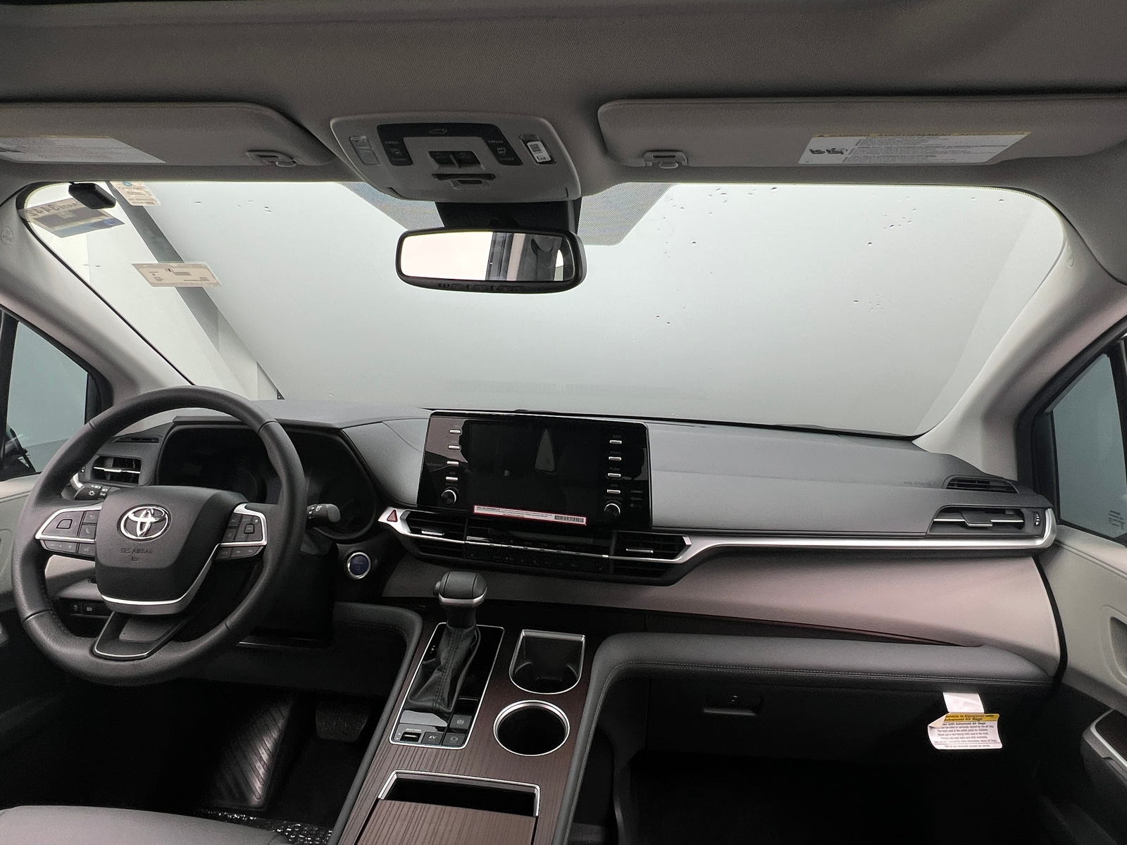 Thumbnail: 2024 Toyota Sienna - 2