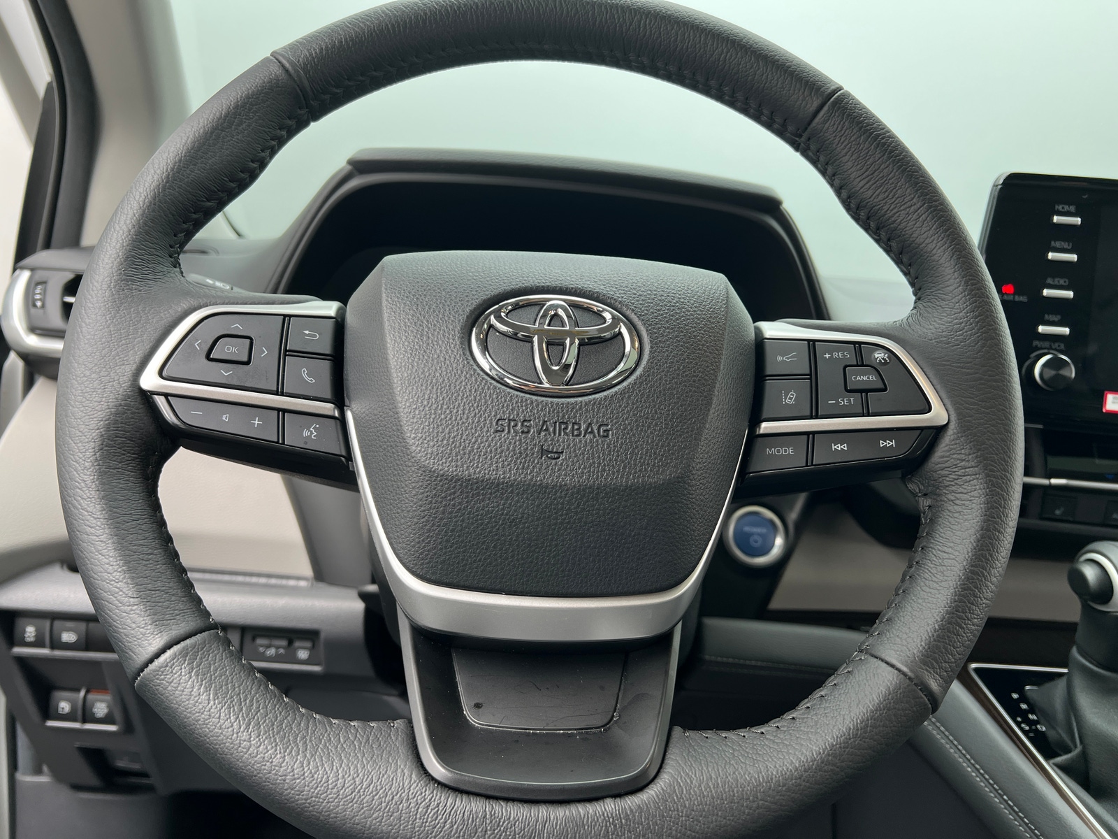 Thumbnail: 2024 Toyota Sienna - 4