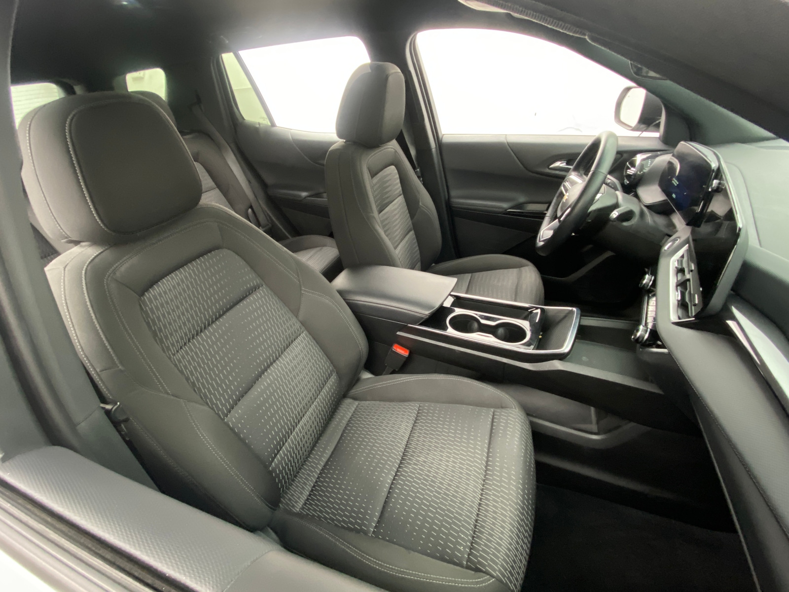 Thumbnail: 2025 Chevrolet Equinox - 2