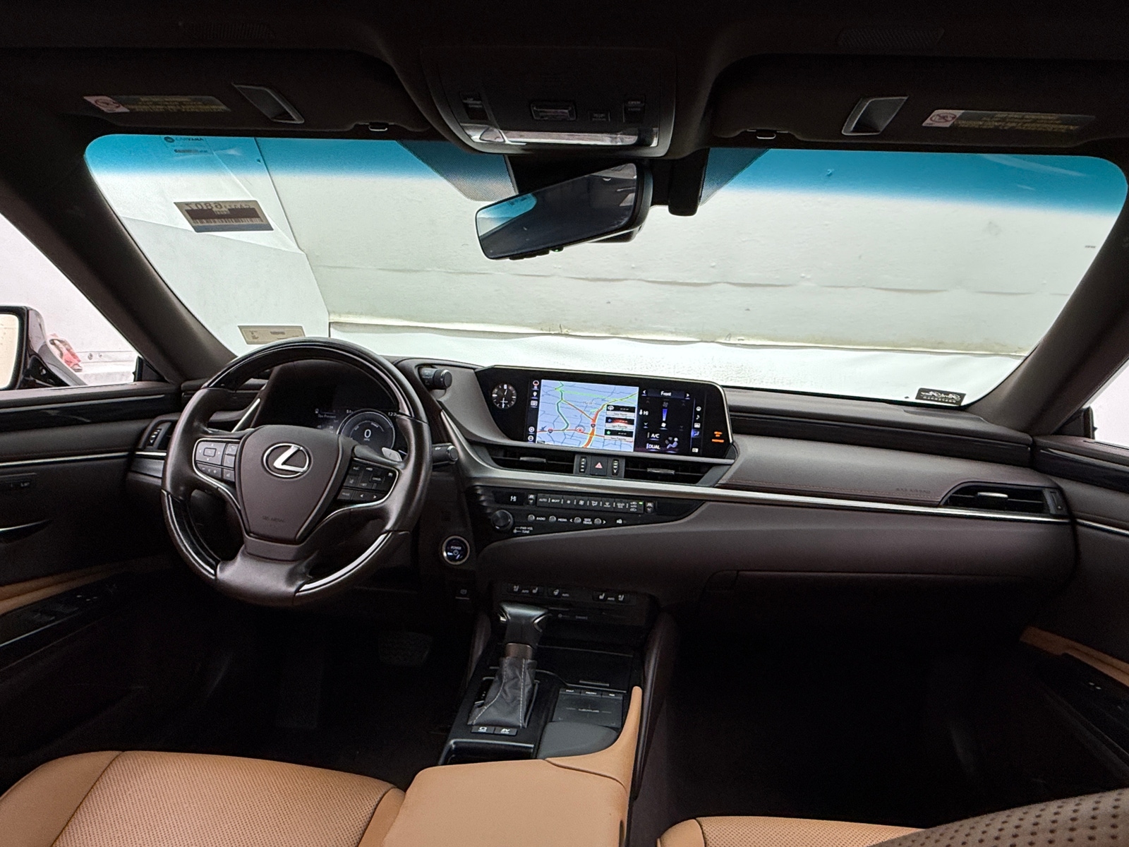 Thumbnail: 2019 Lexus ES - 2