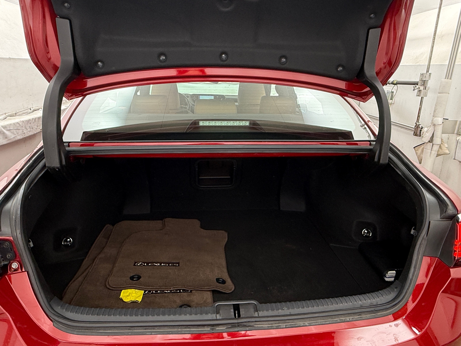 Thumbnail: 2019 Lexus ES - 6