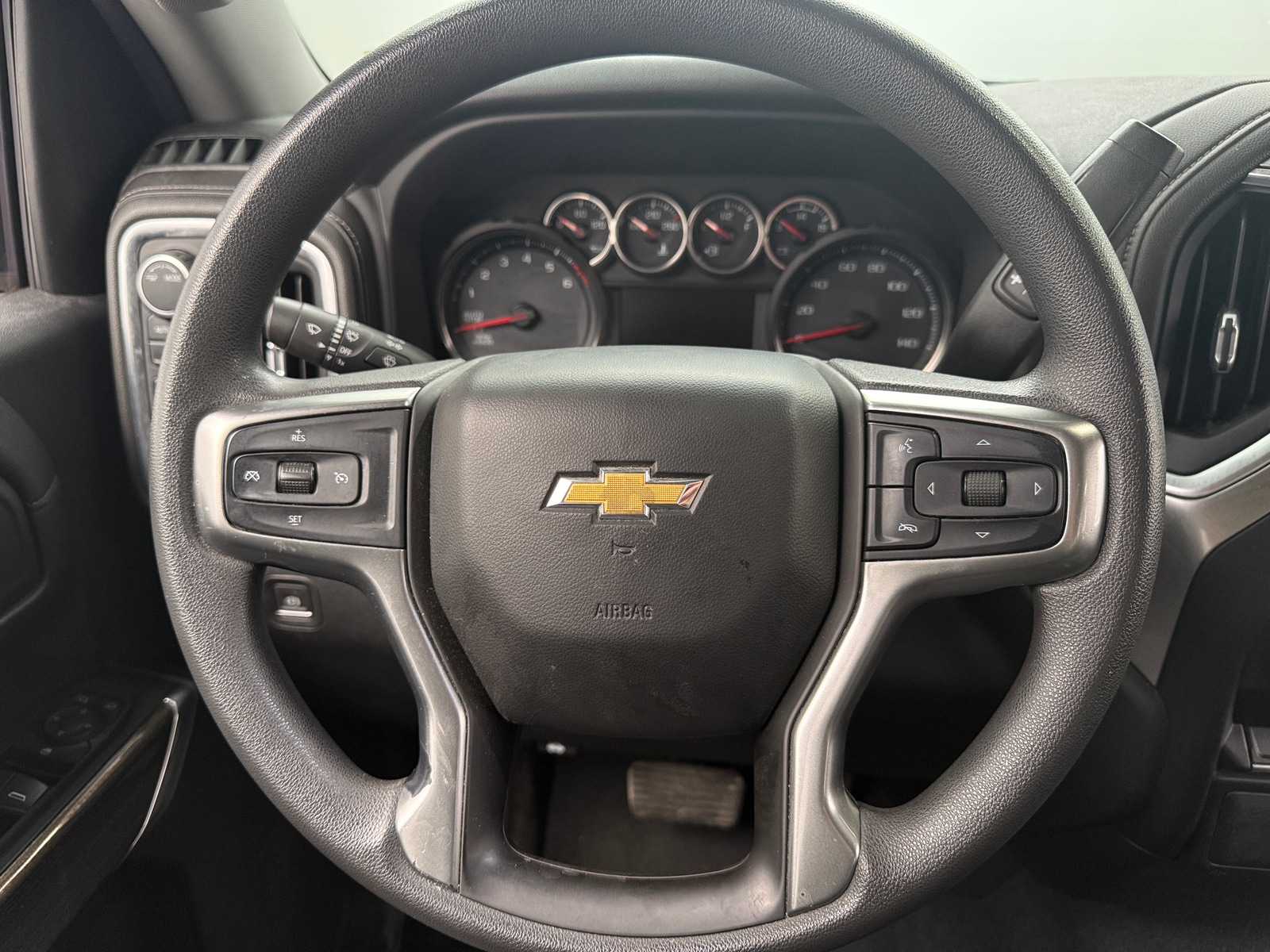 Thumbnail: 2020 Chevrolet Silverado 1500 - 5