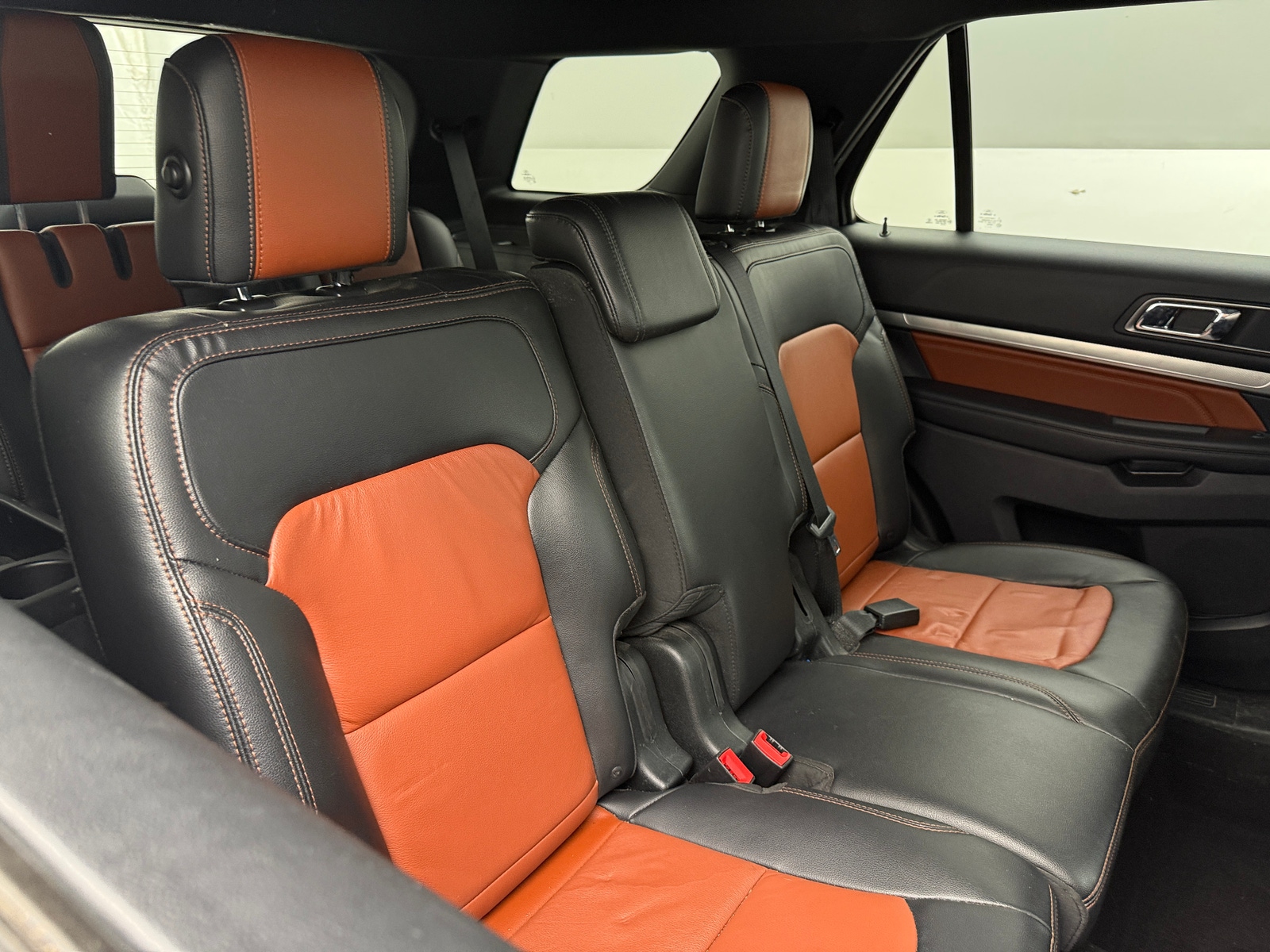 Thumbnail: 2019 Ford Explorer - 5