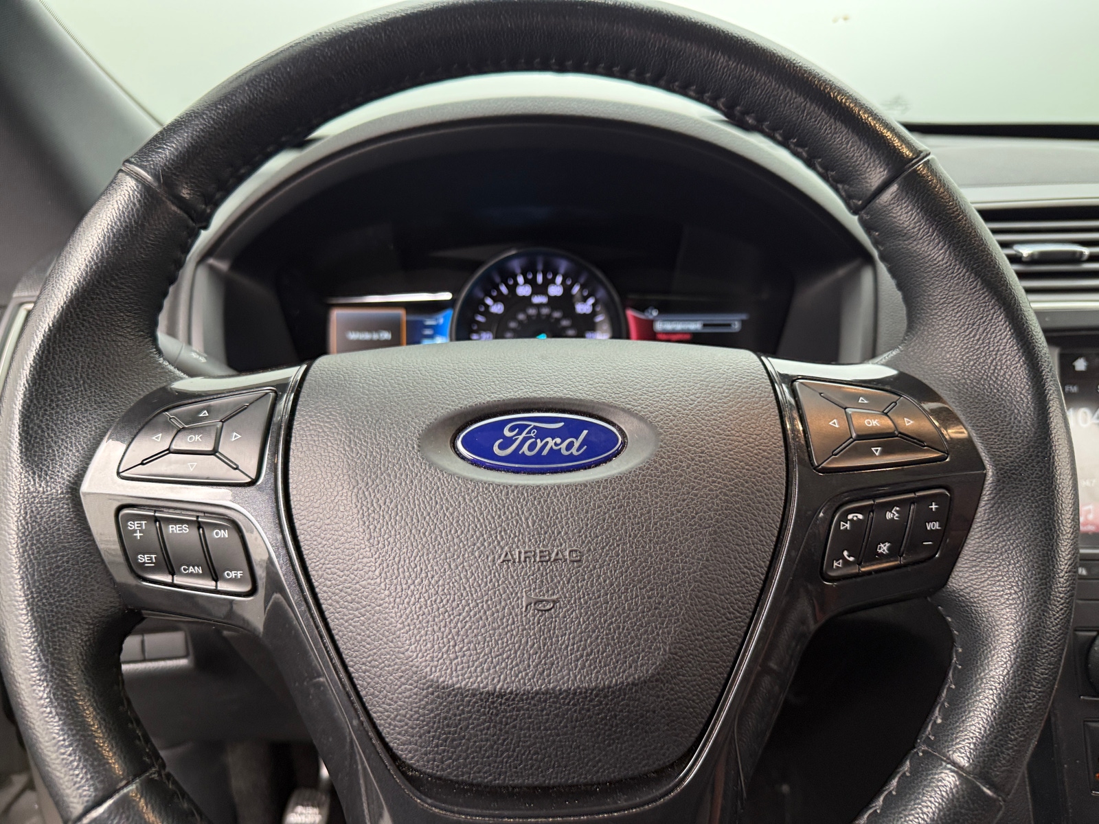 Thumbnail: 2019 Ford Explorer - 4