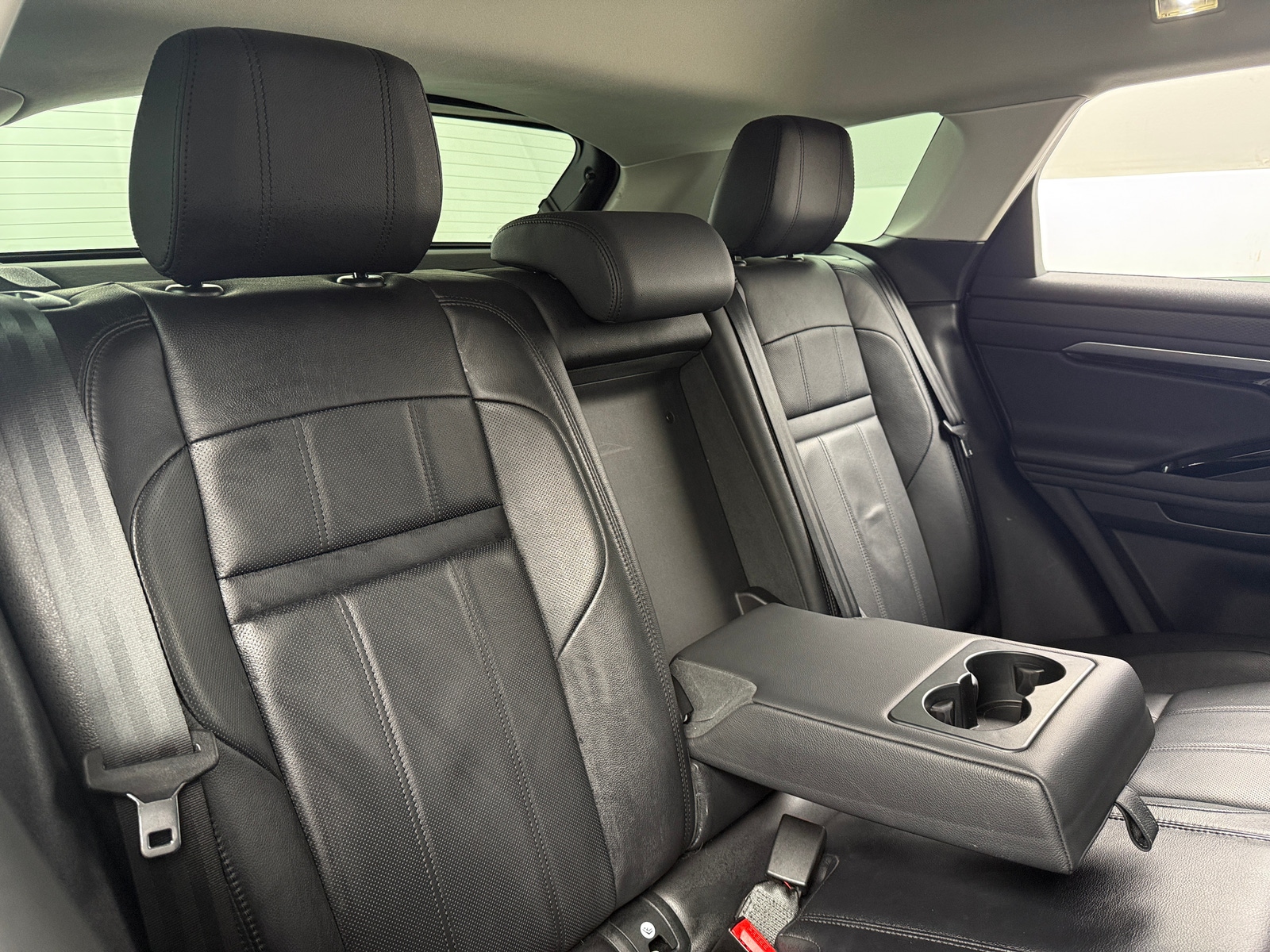 Thumbnail: 2020 Land Rover Range Rover Evoque - 5