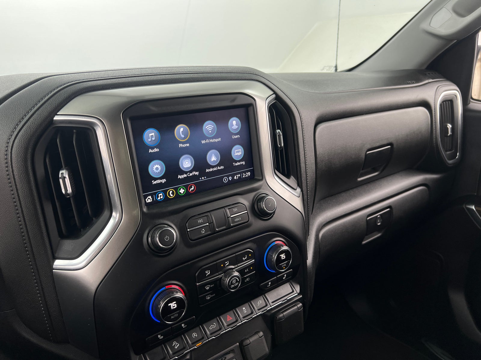 Thumbnail: 2021 Chevrolet Silverado 1500 - 4