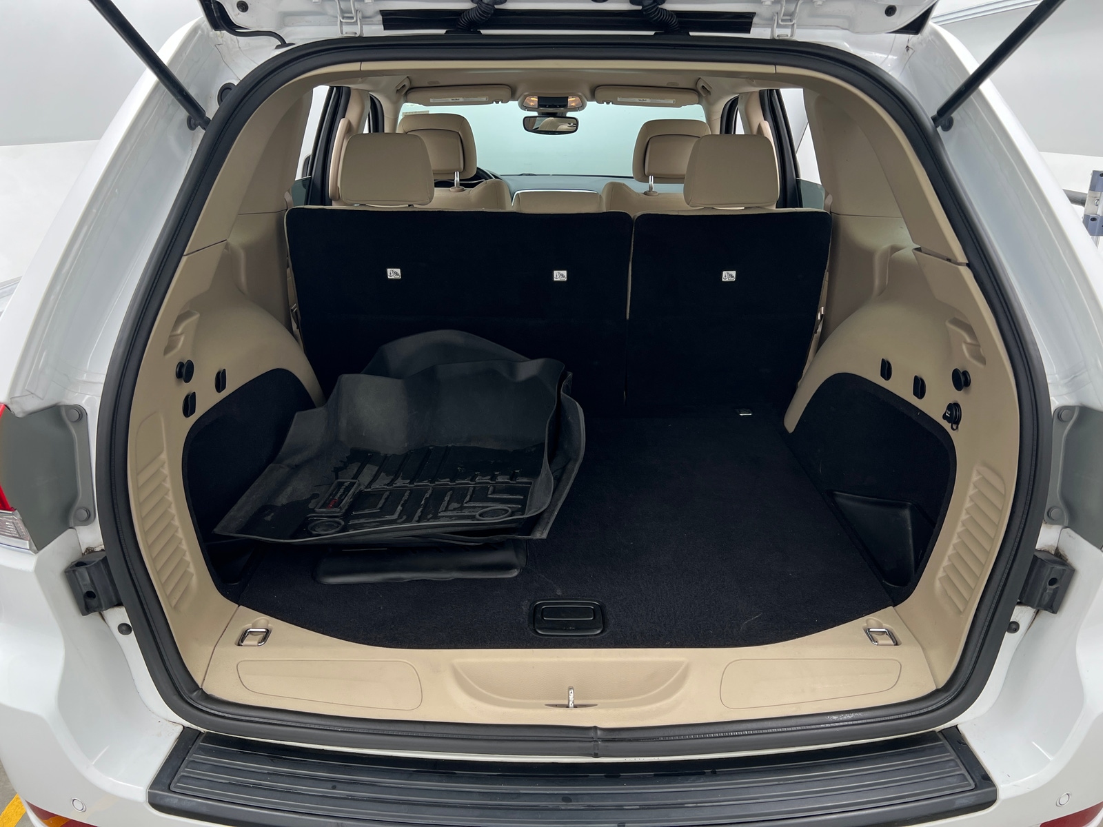 Thumbnail: 2018 Jeep Grand Cherokee - 7