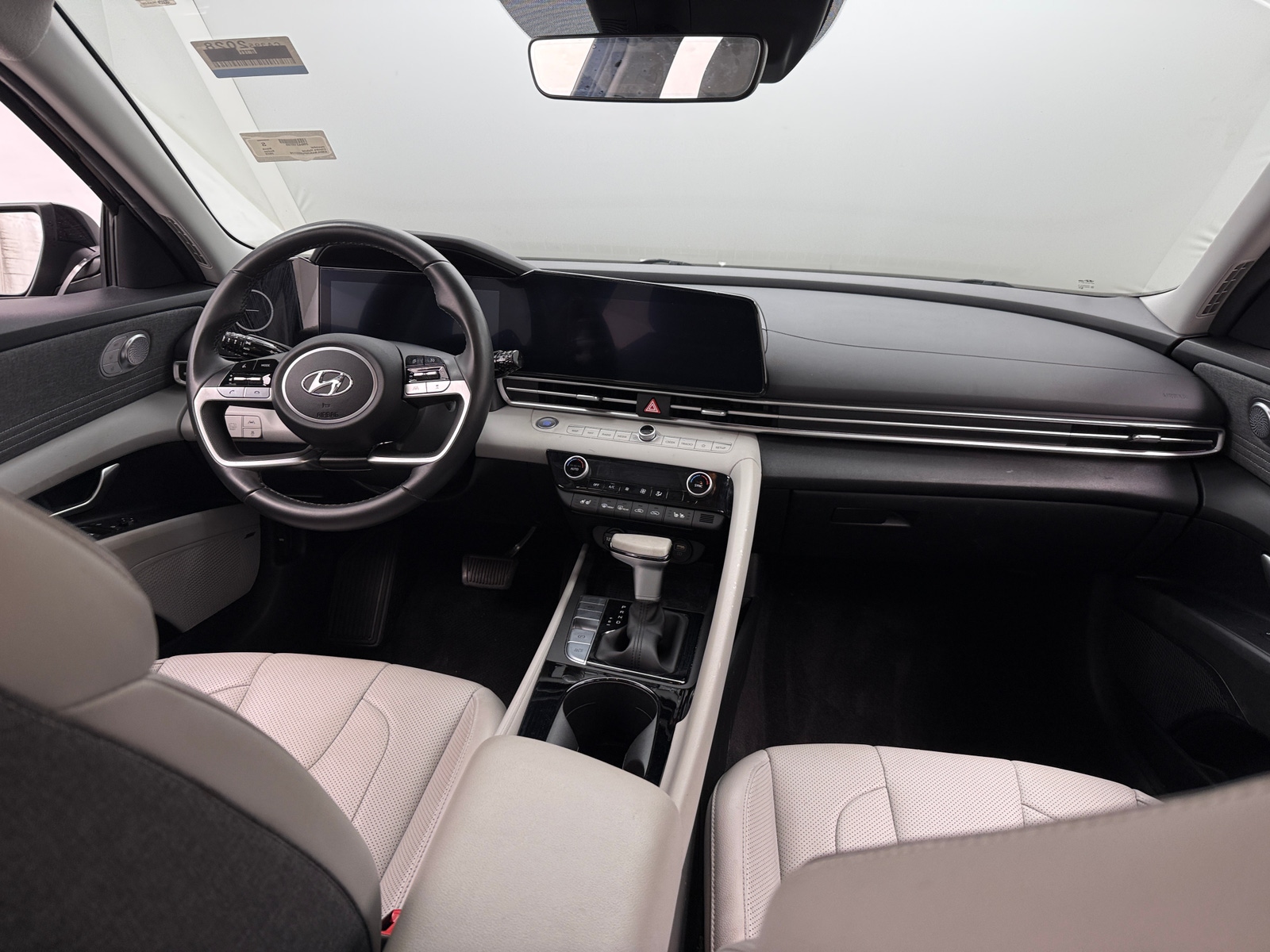 Thumbnail: 2023 Hyundai Elantra - 2