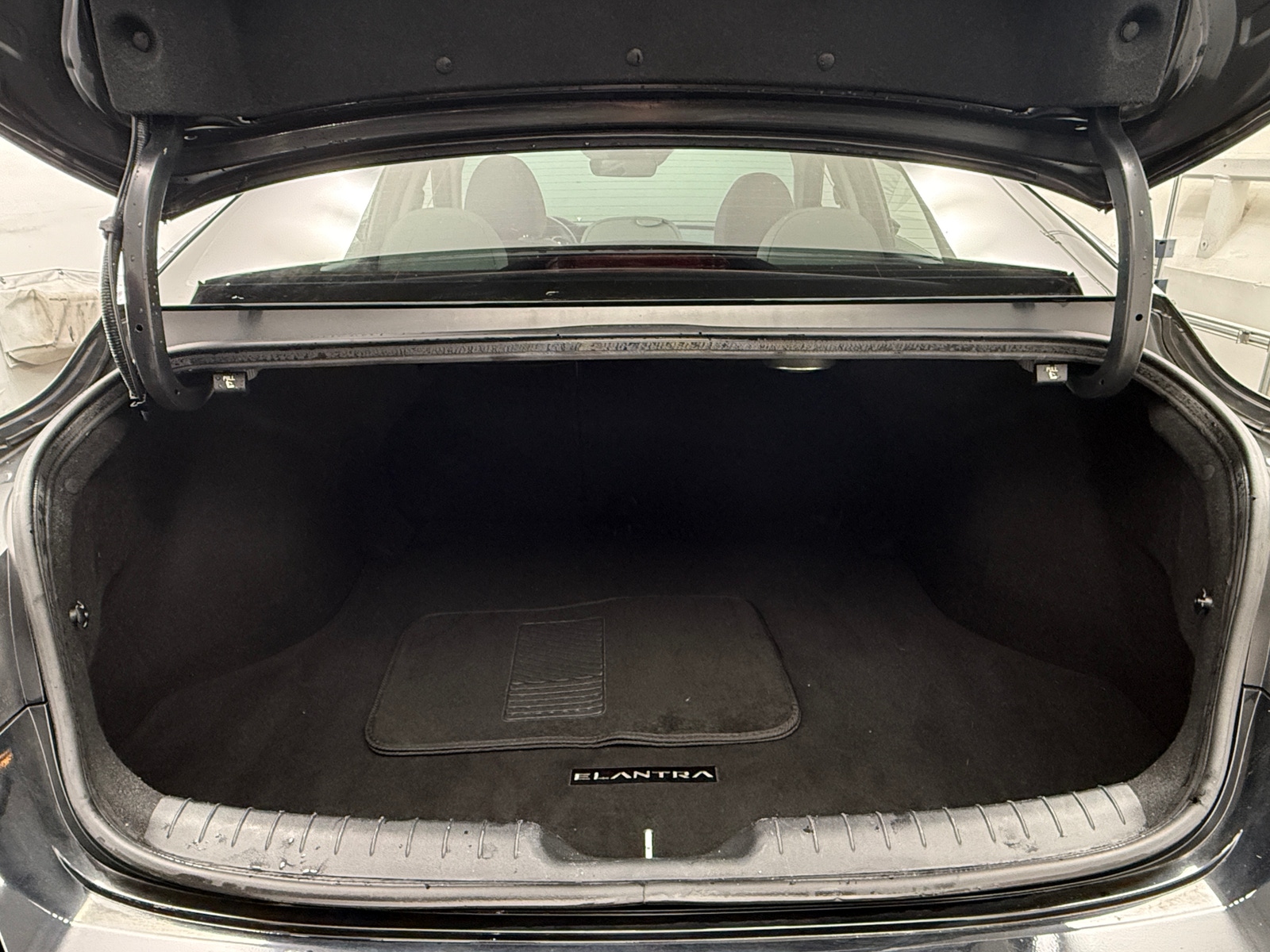 Thumbnail: 2023 Hyundai Elantra - 6