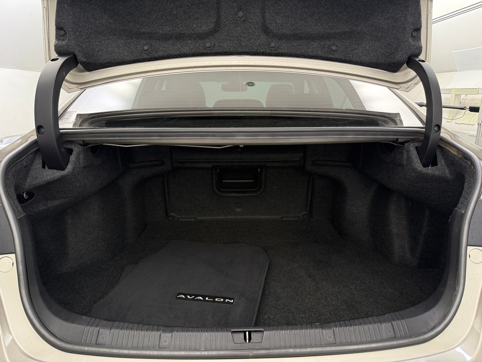 Thumbnail: 2018 Toyota Avalon - 6