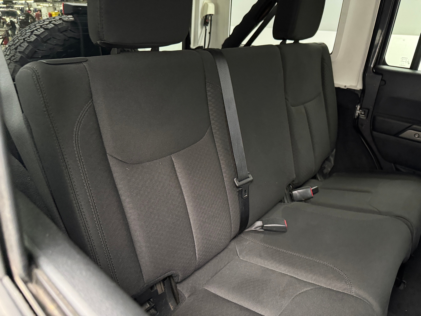 Thumbnail: 2018 Jeep Wrangler - 6