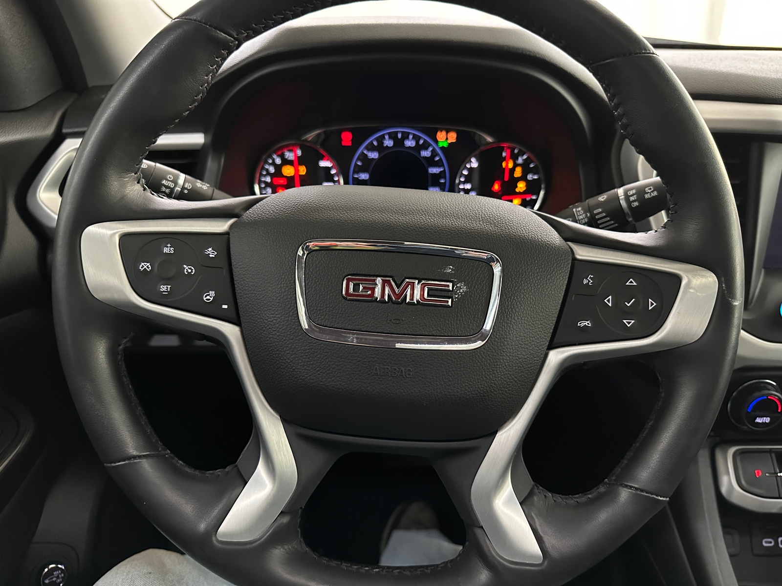 Thumbnail: 2022 GMC Acadia - 4