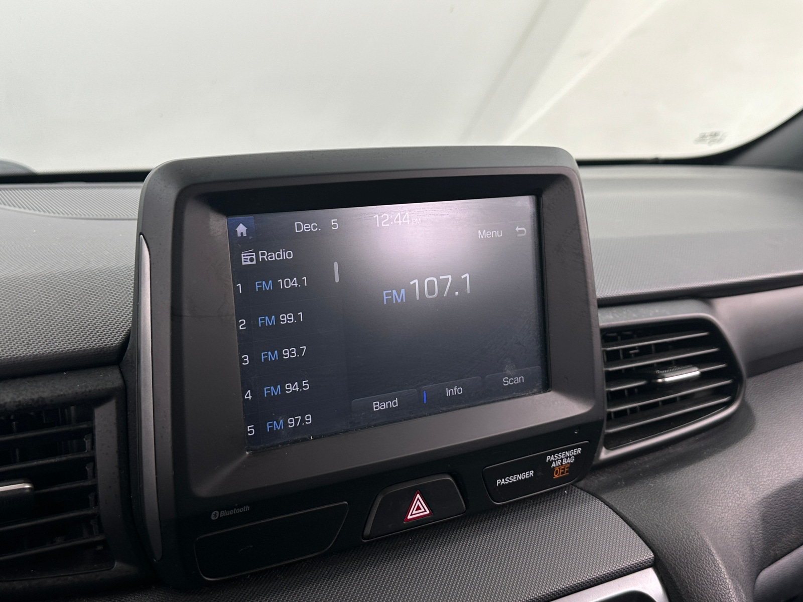 Thumbnail: 2019 Hyundai Veloster - 3