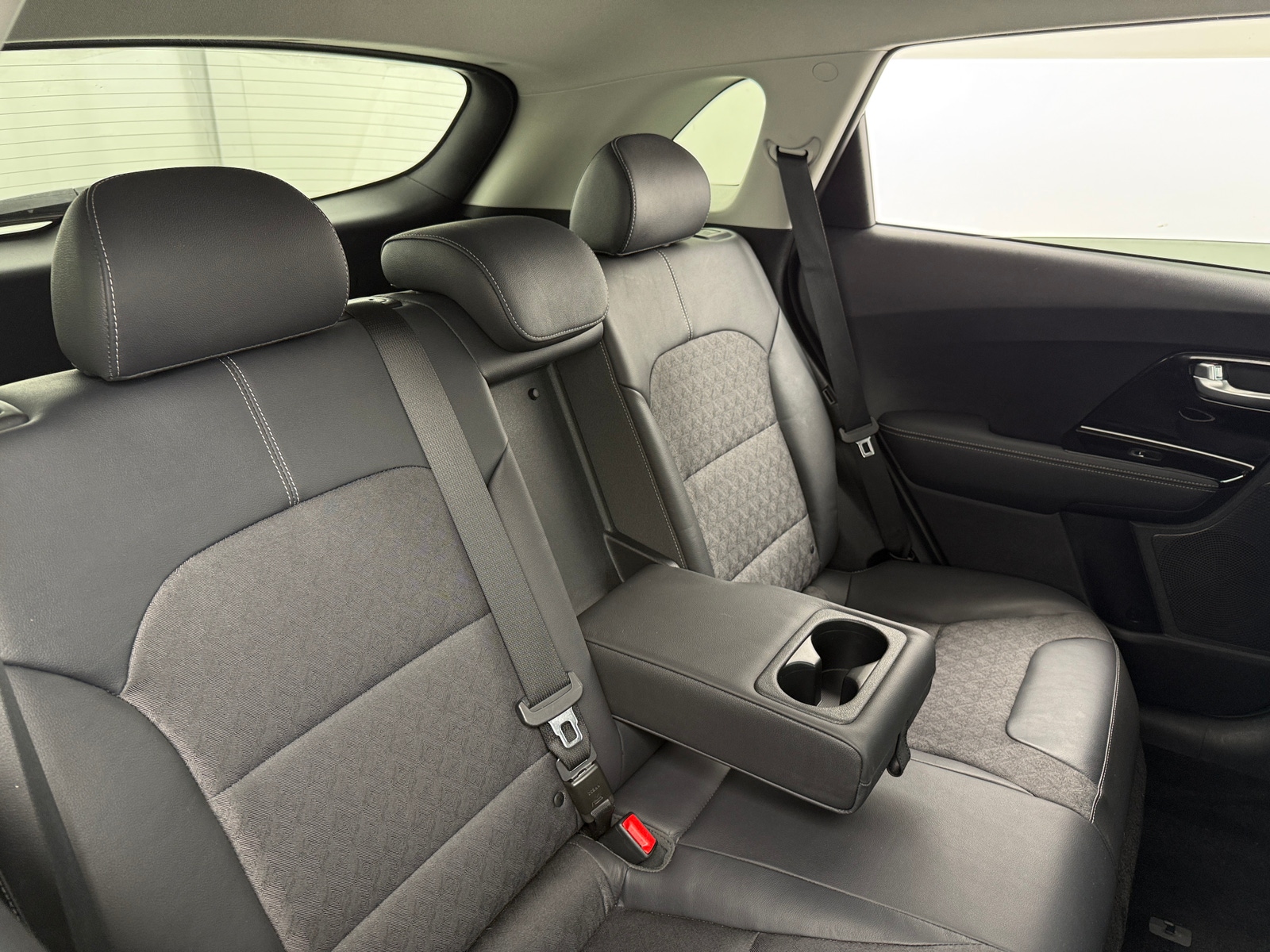 Thumbnail: 2019 Kia Niro - 6