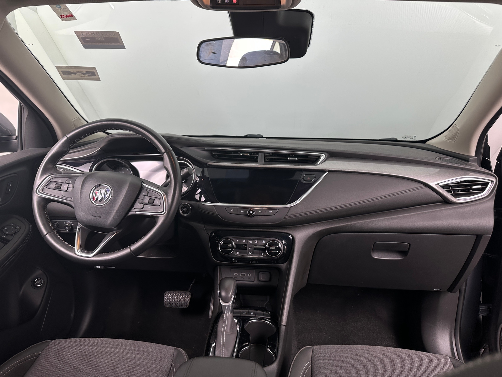 Thumbnail: 2020 Buick Encore GX - 3