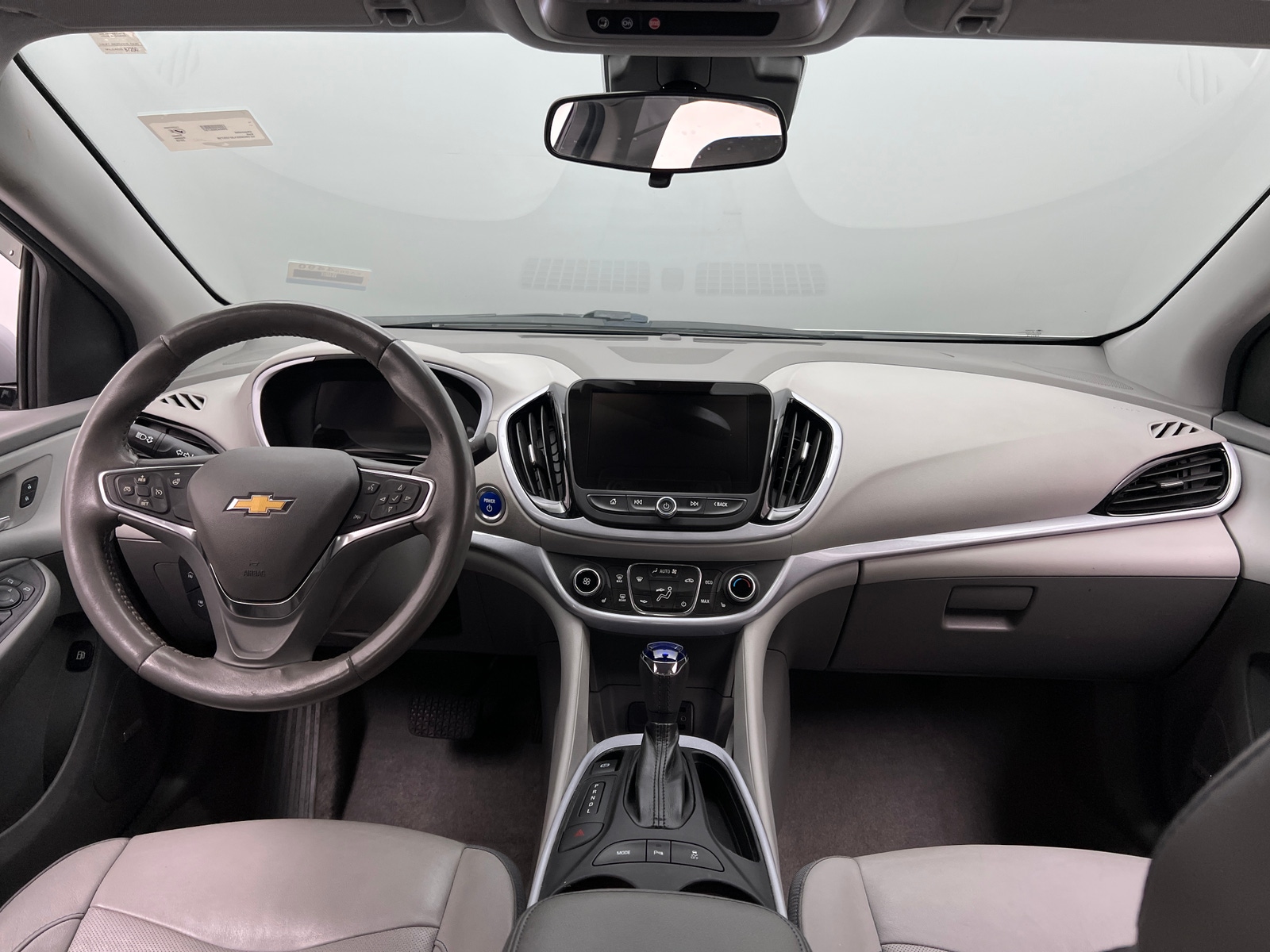 Thumbnail: 2018 Chevrolet Volt - 3