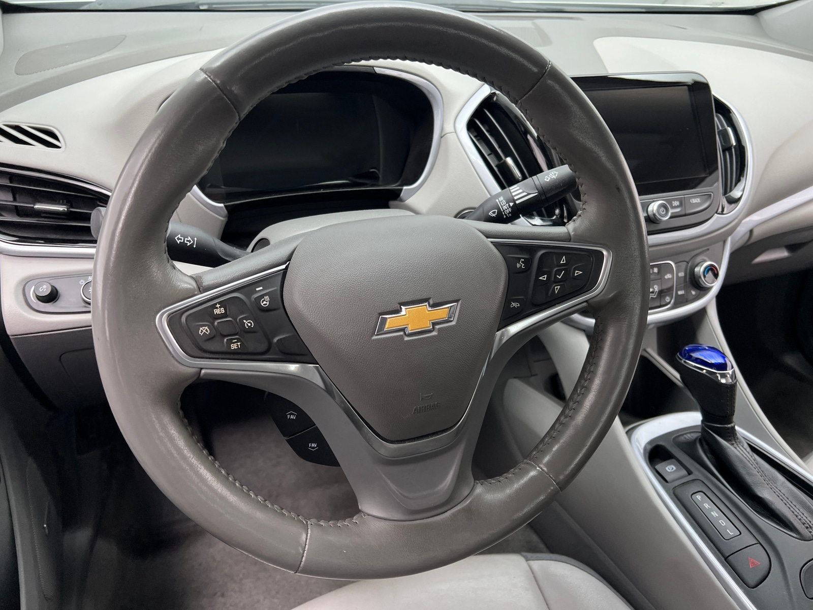 Thumbnail: 2018 Chevrolet Volt - 5