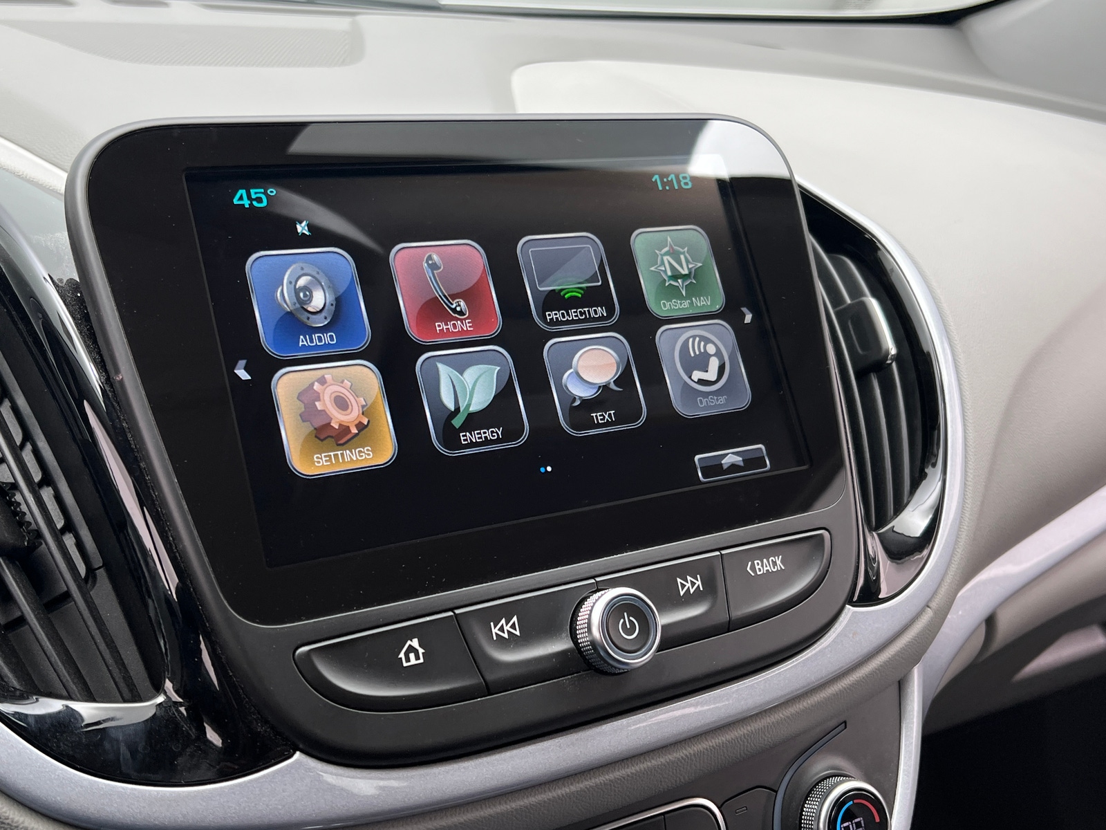 Thumbnail: 2018 Chevrolet Volt - 4