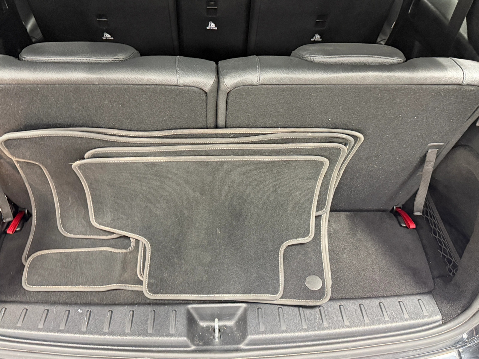 Thumbnail: 2020 Mercedes-Benz GLB - 6