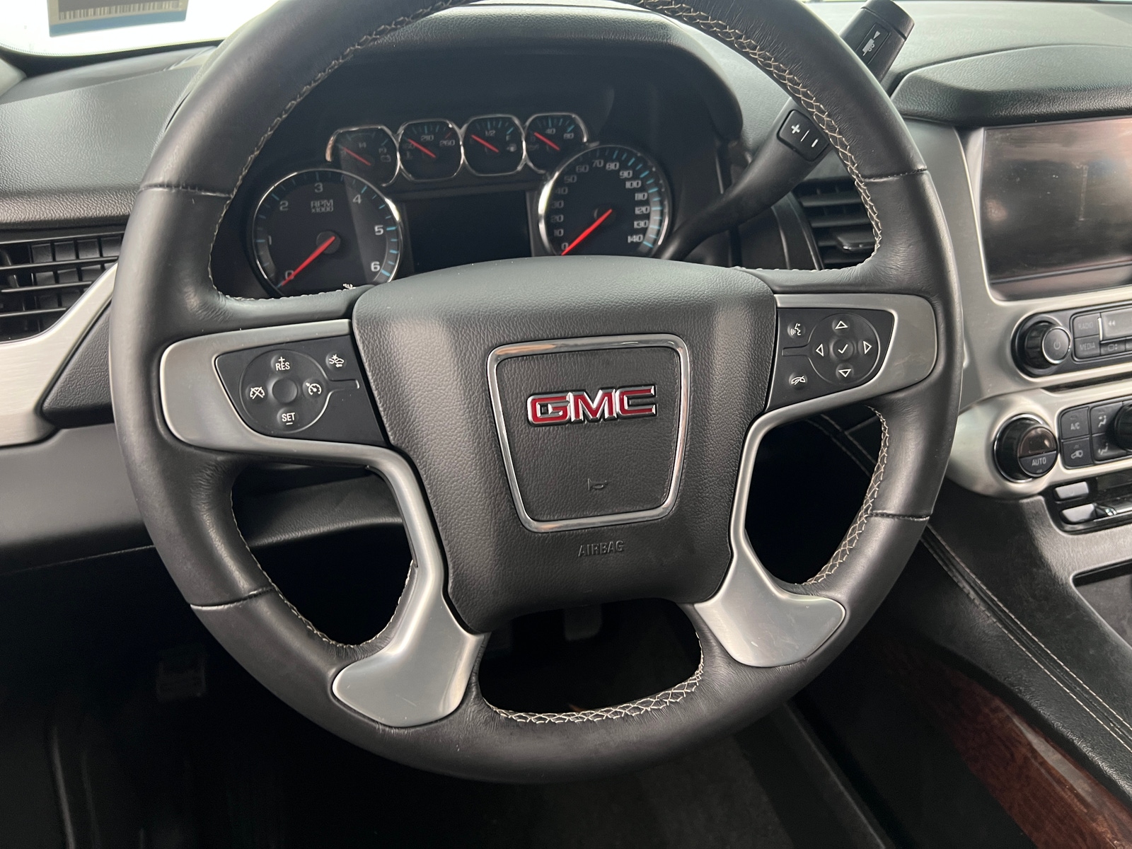 Thumbnail: 2017 GMC Yukon - 5