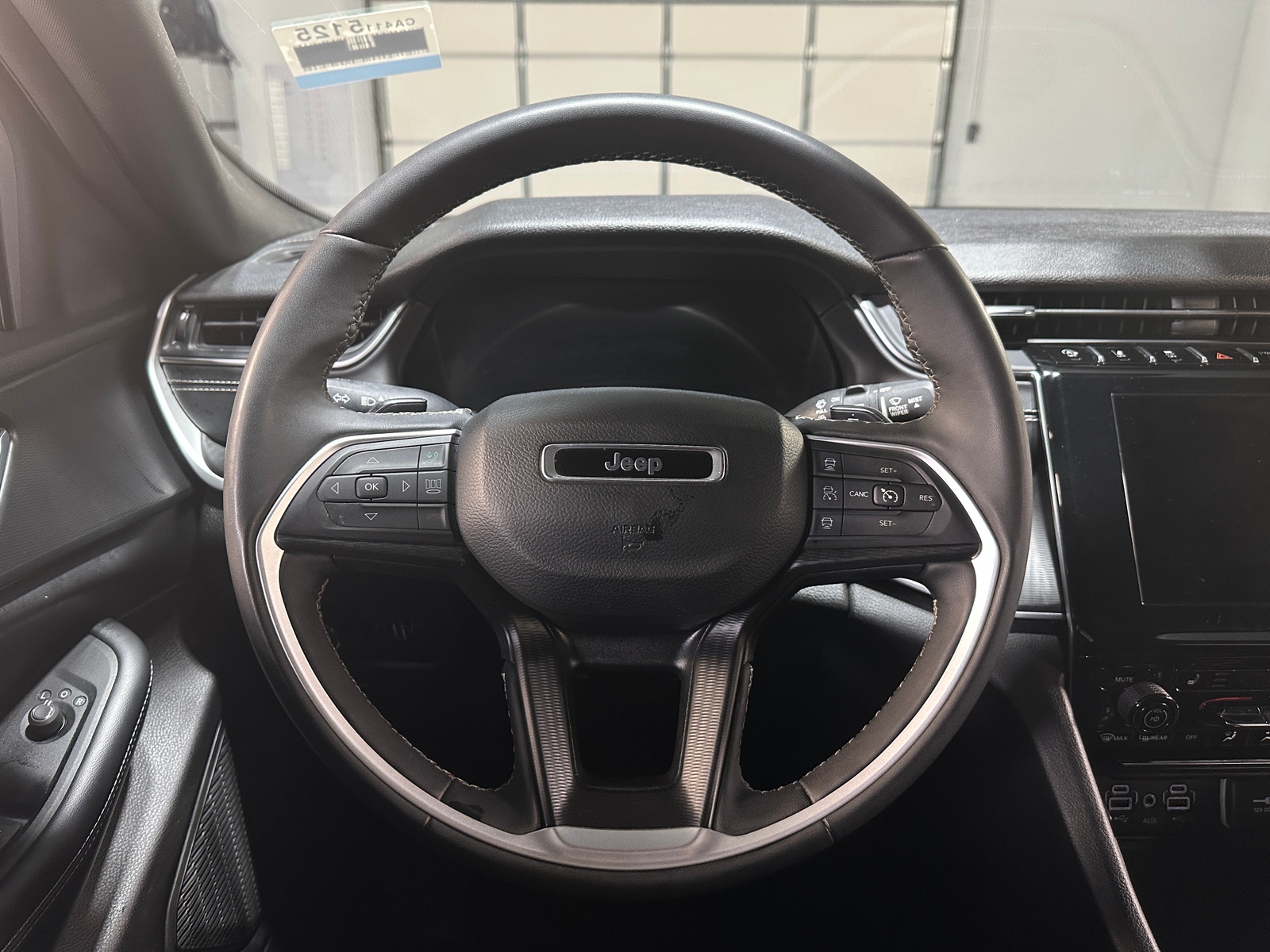 Thumbnail: 2024 Jeep Grand Cherokee - 4