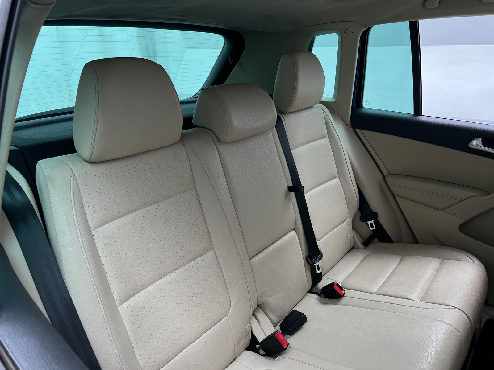 Thumbnail: 2017 Volkswagen Tiguan - 5