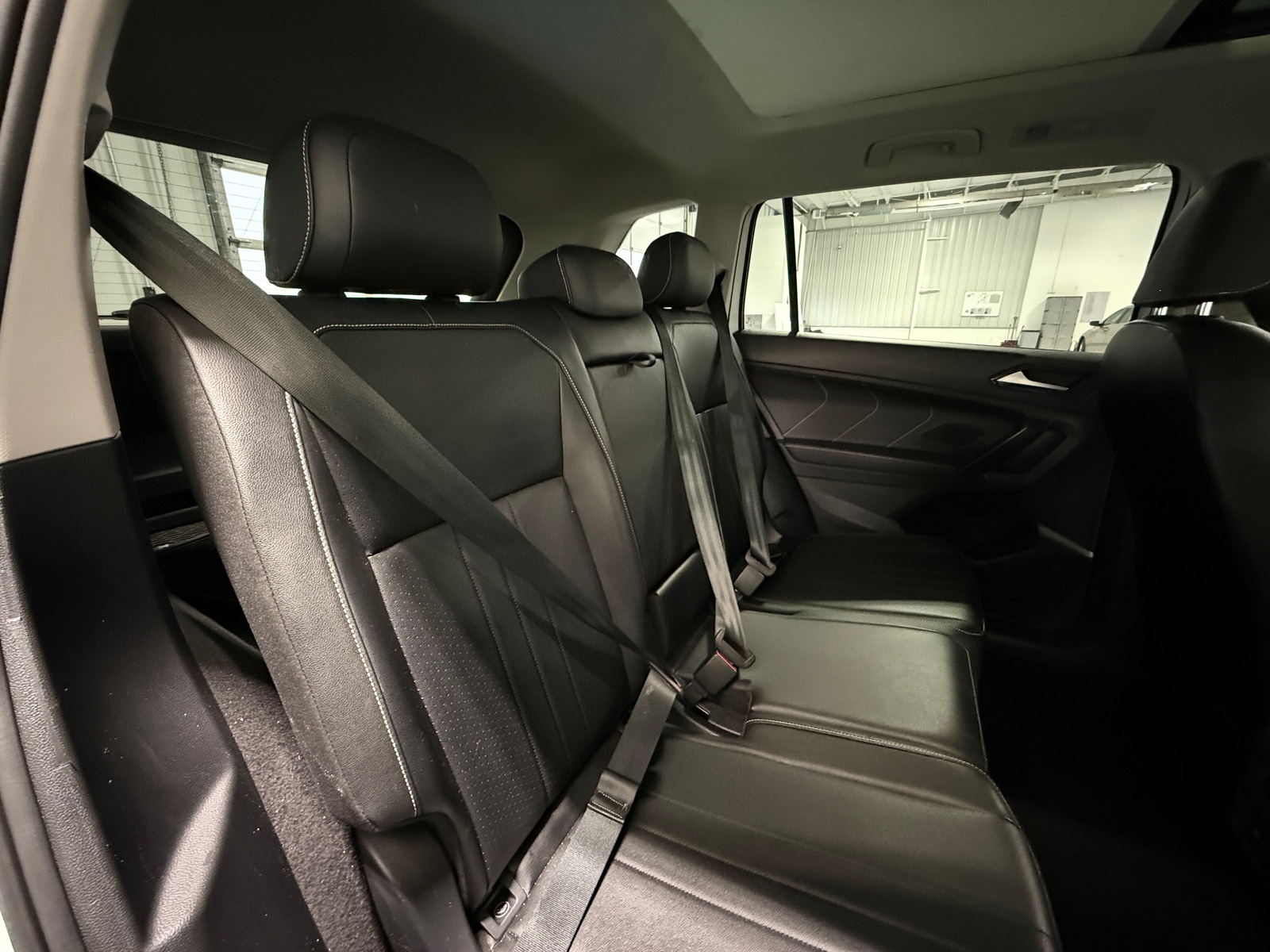 Thumbnail: 2022 Volkswagen Tiguan - 5