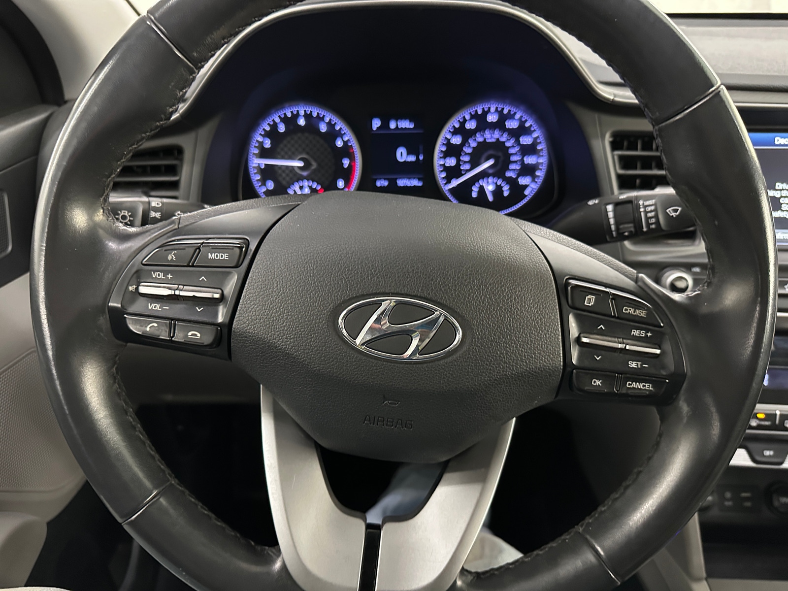 Thumbnail: 2019 Hyundai Elantra - 5