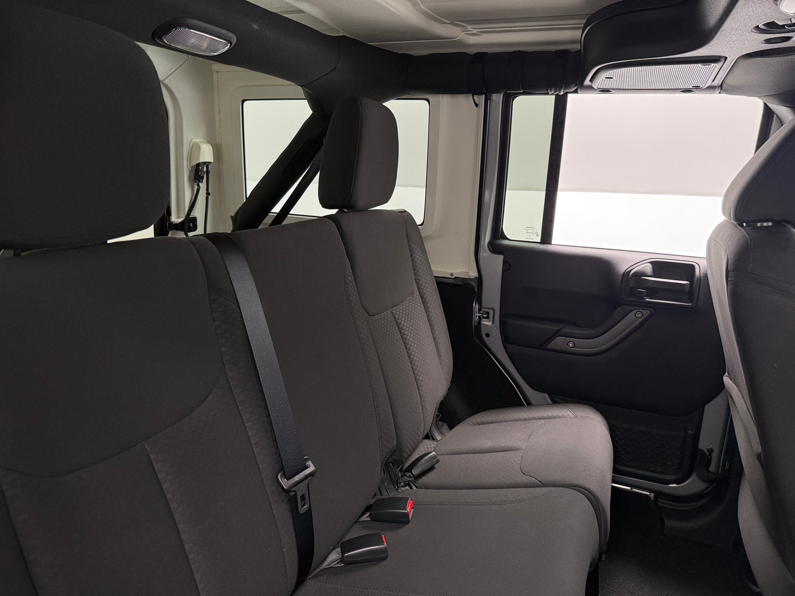 Thumbnail: 2017 Jeep Wrangler - 6