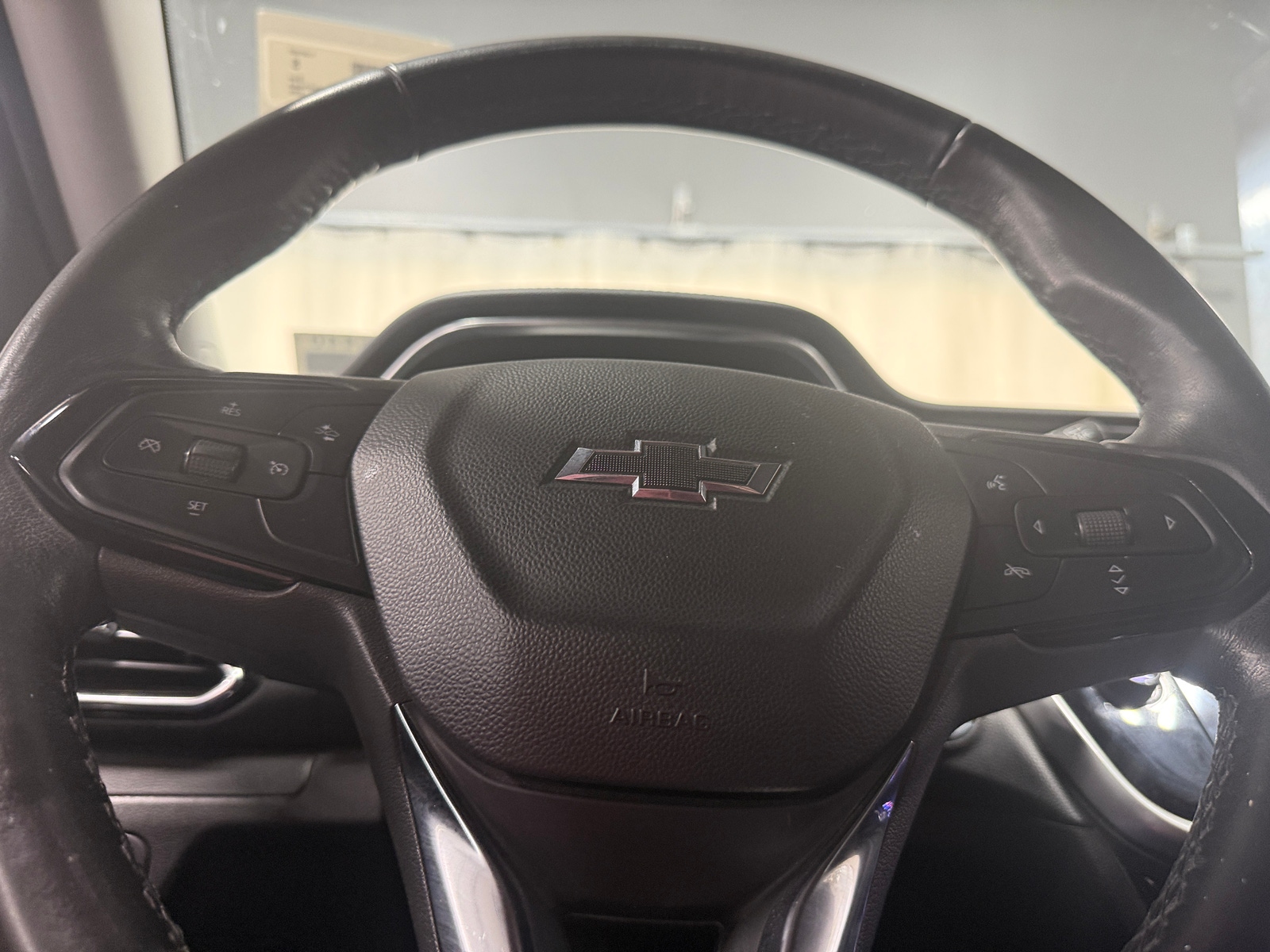 Thumbnail: 2022 Chevrolet Bolt EUV - 4