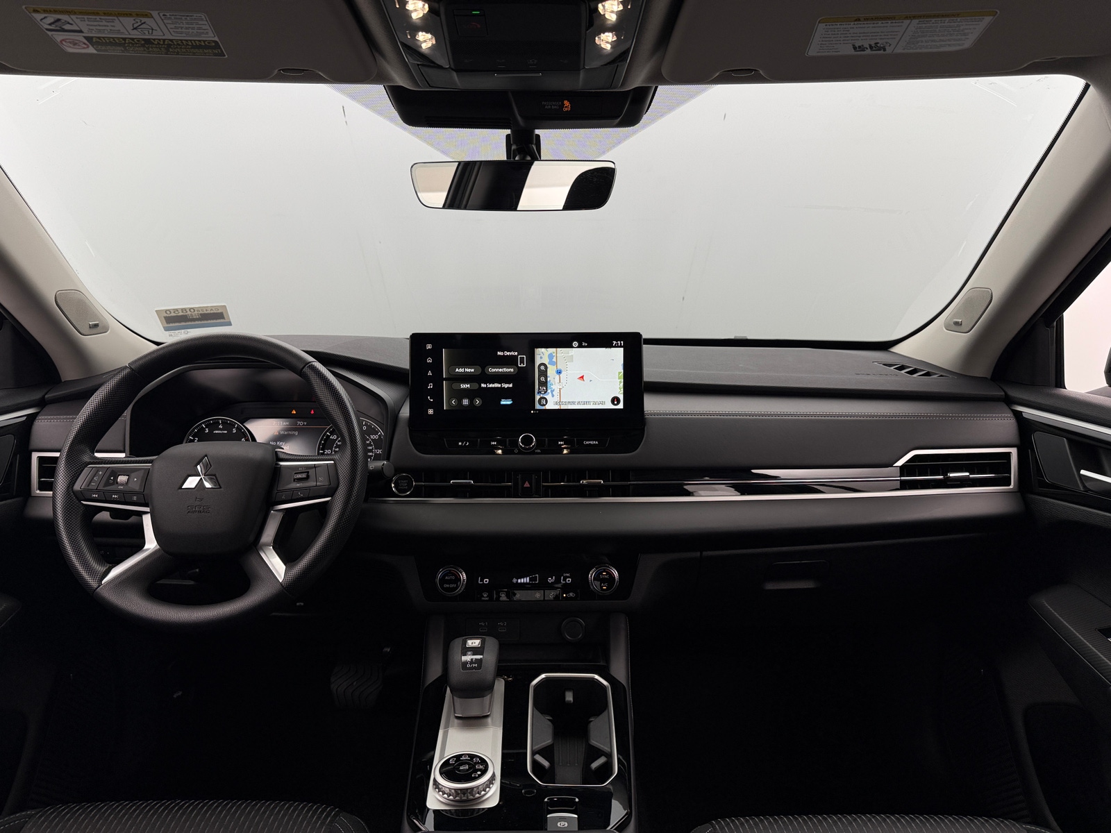 Thumbnail: 2025 Mitsubishi Outlander - 3