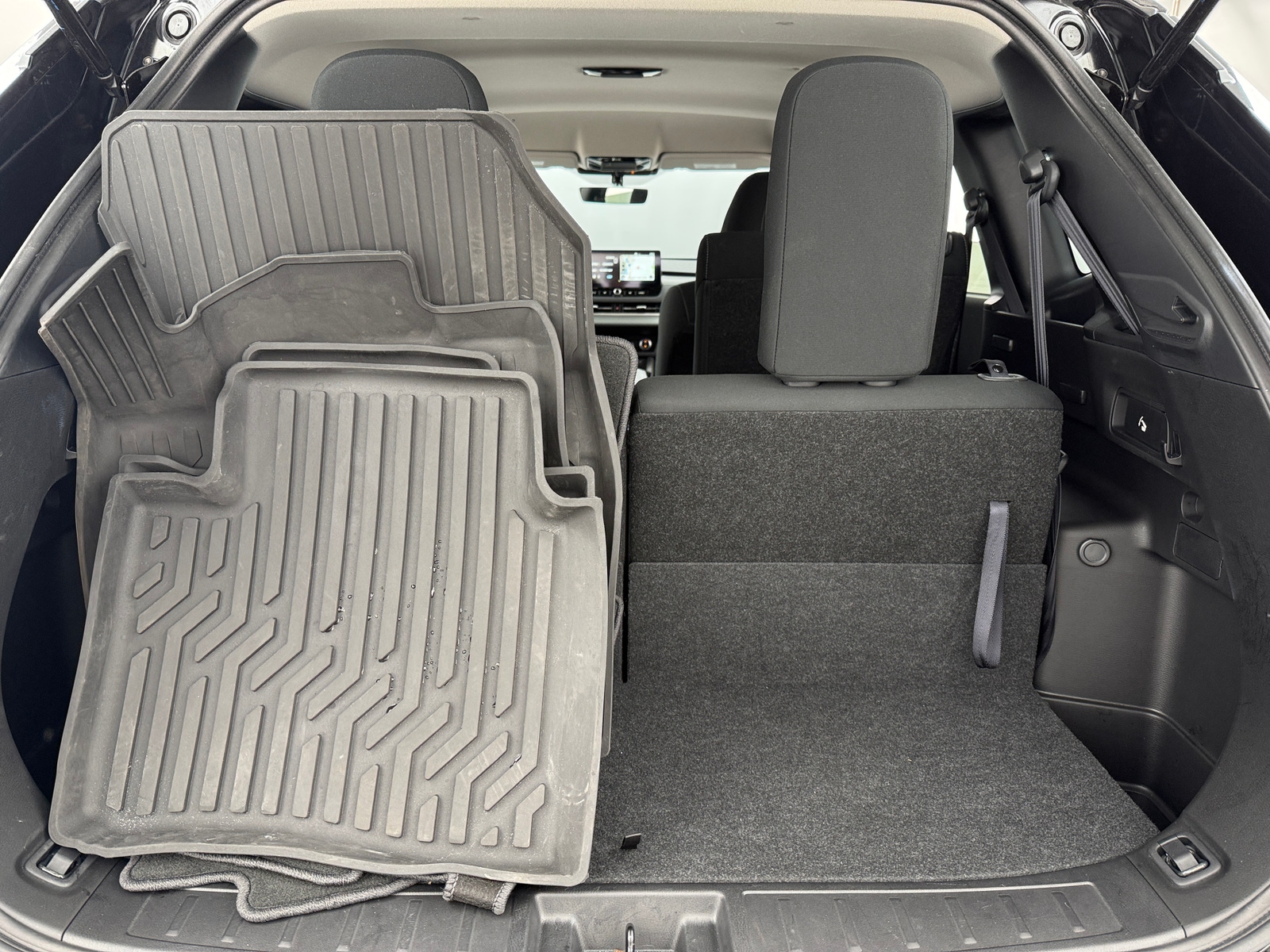 Thumbnail: 2025 Mitsubishi Outlander - 7