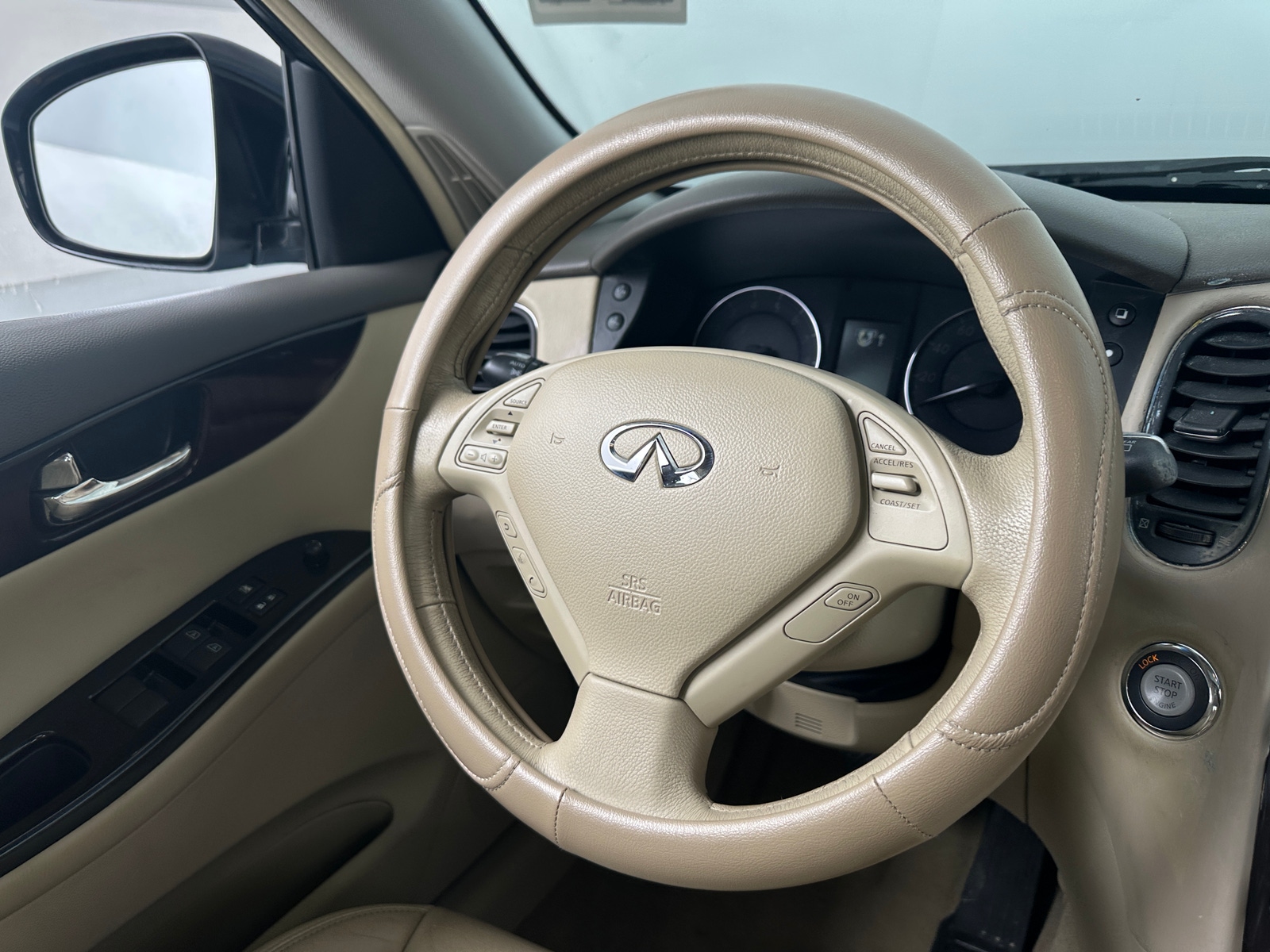 Thumbnail: 2011 INFINITI EX35 - 4