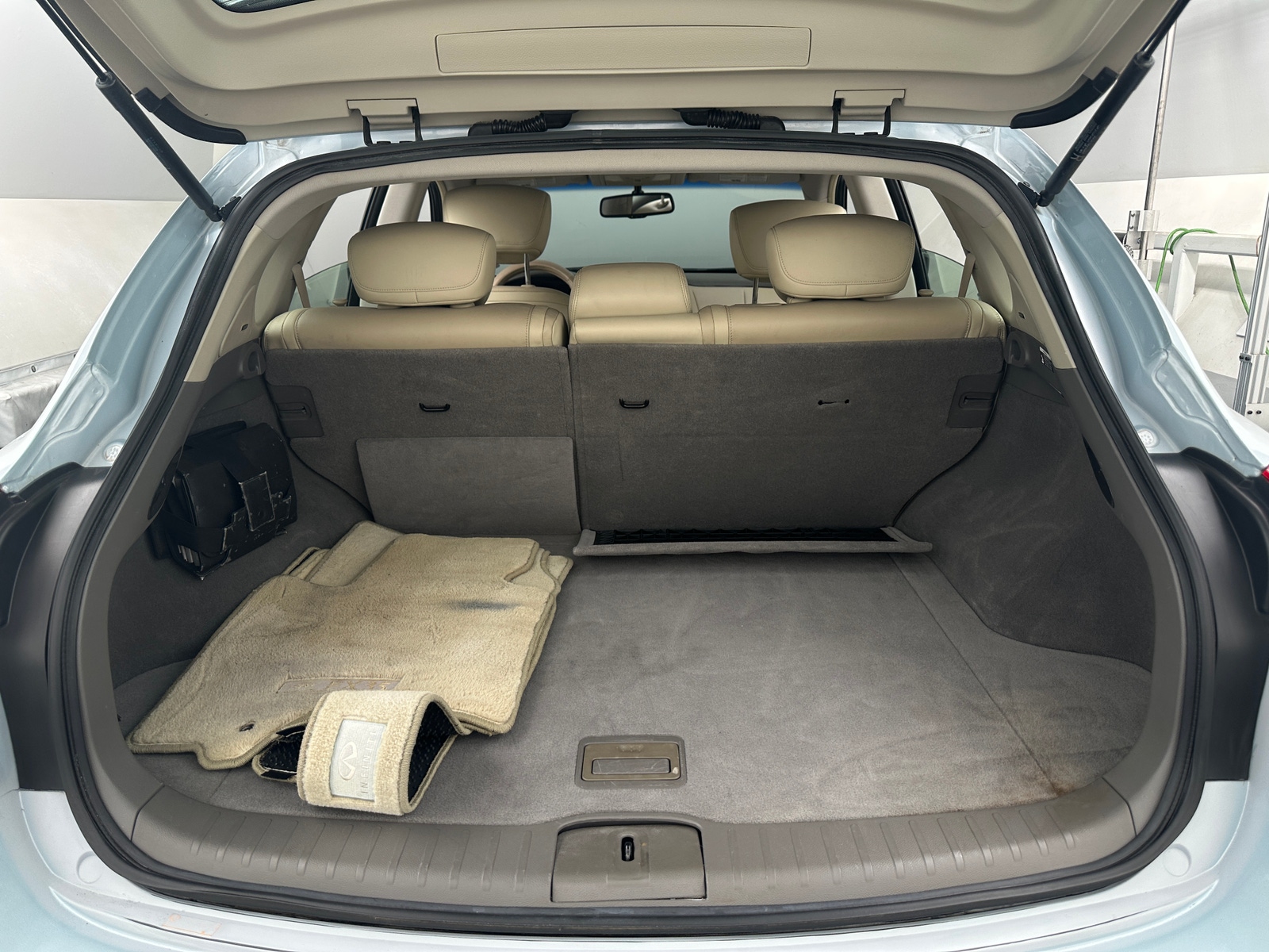 Thumbnail: 2011 INFINITI EX35 - 6