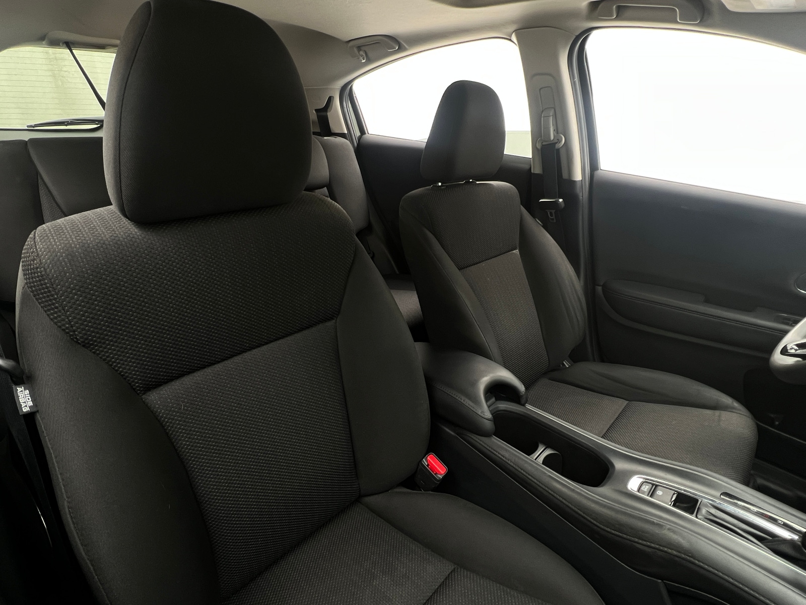 Thumbnail: 2016 Honda HR-V - 2