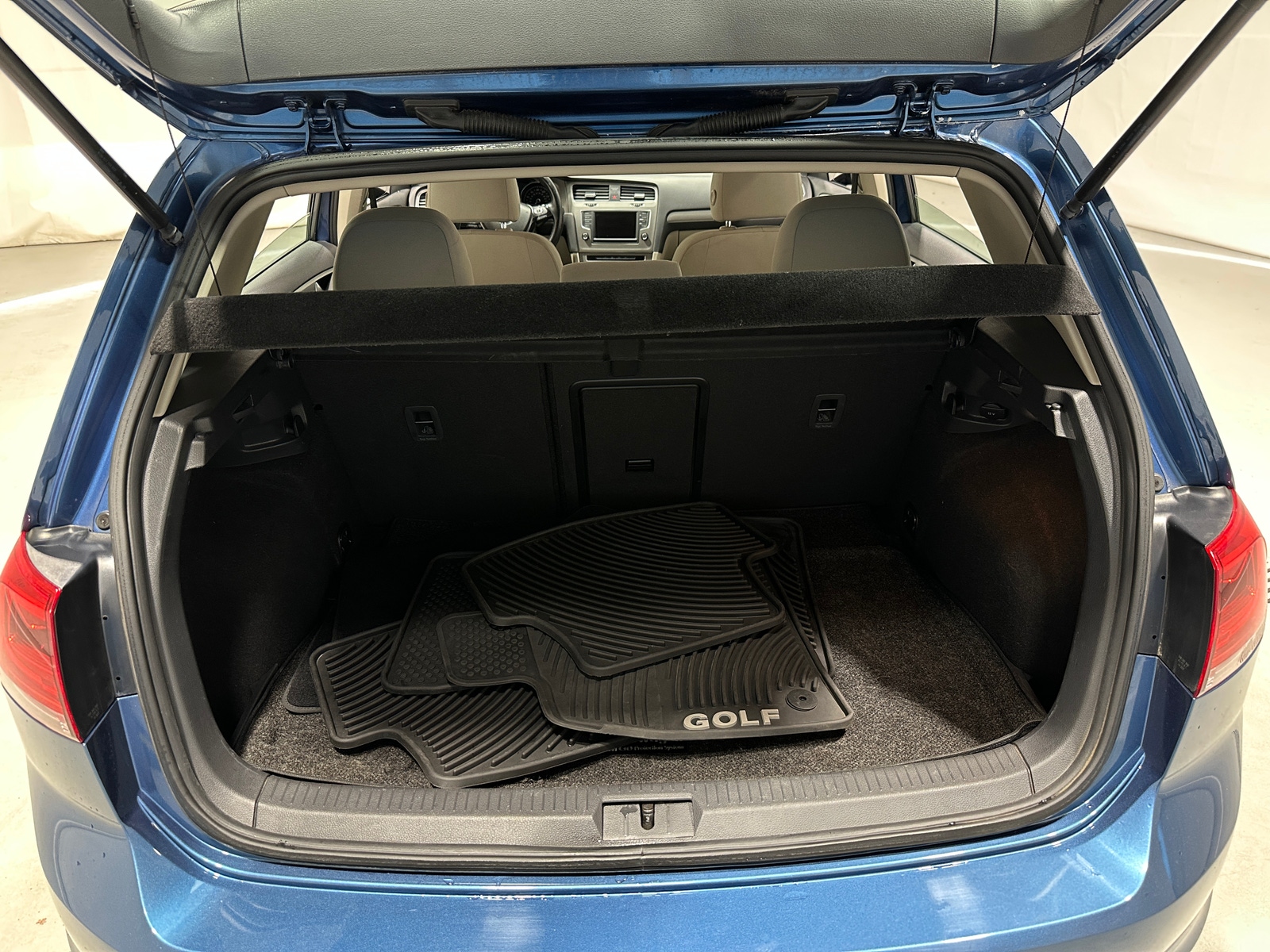 Thumbnail: 2016 Volkswagen Golf - 7