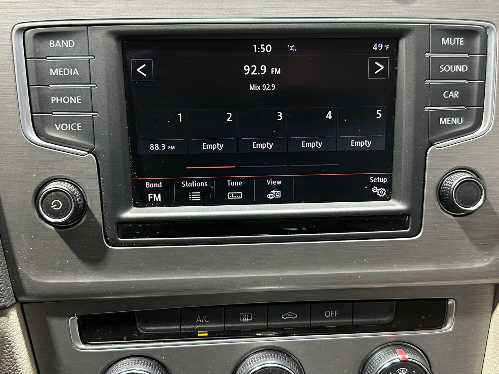 Thumbnail: 2016 Volkswagen Golf - 4