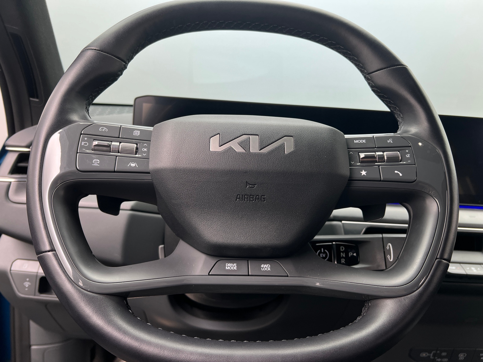 Thumbnail: 2024 Kia EV9 - 4