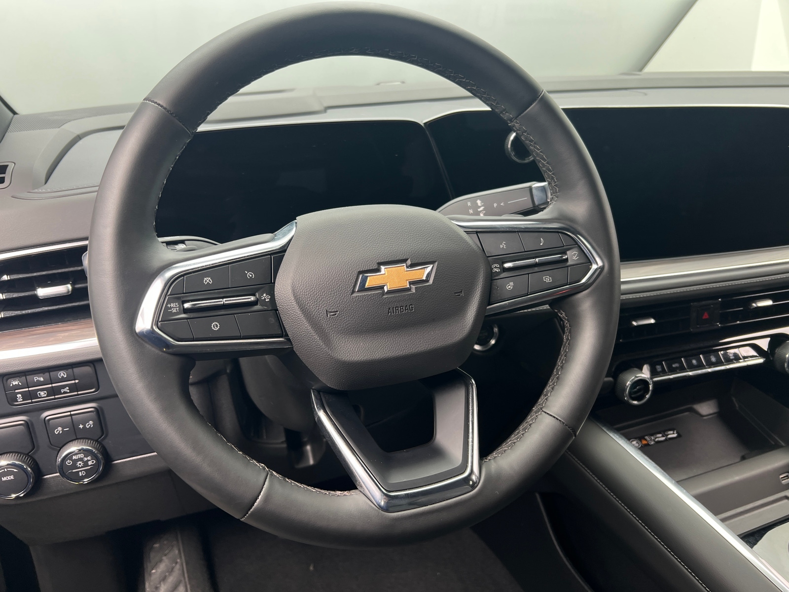 Thumbnail: 2025 Chevrolet Tahoe - 4