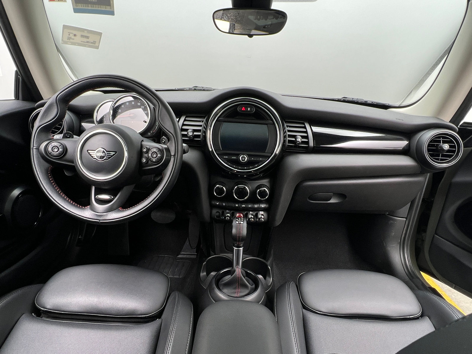 Thumbnail: 2019 MINI Cooper Hardtop - 2