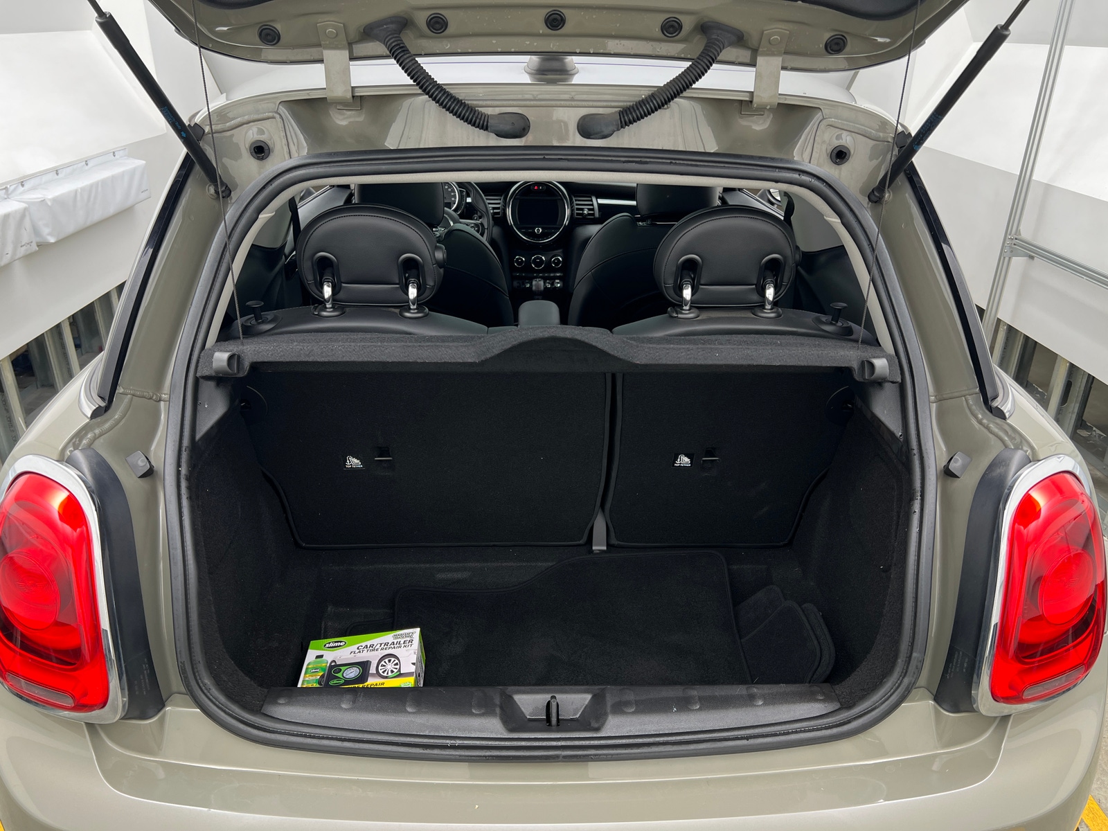 Thumbnail: 2019 MINI Cooper Hardtop - 6