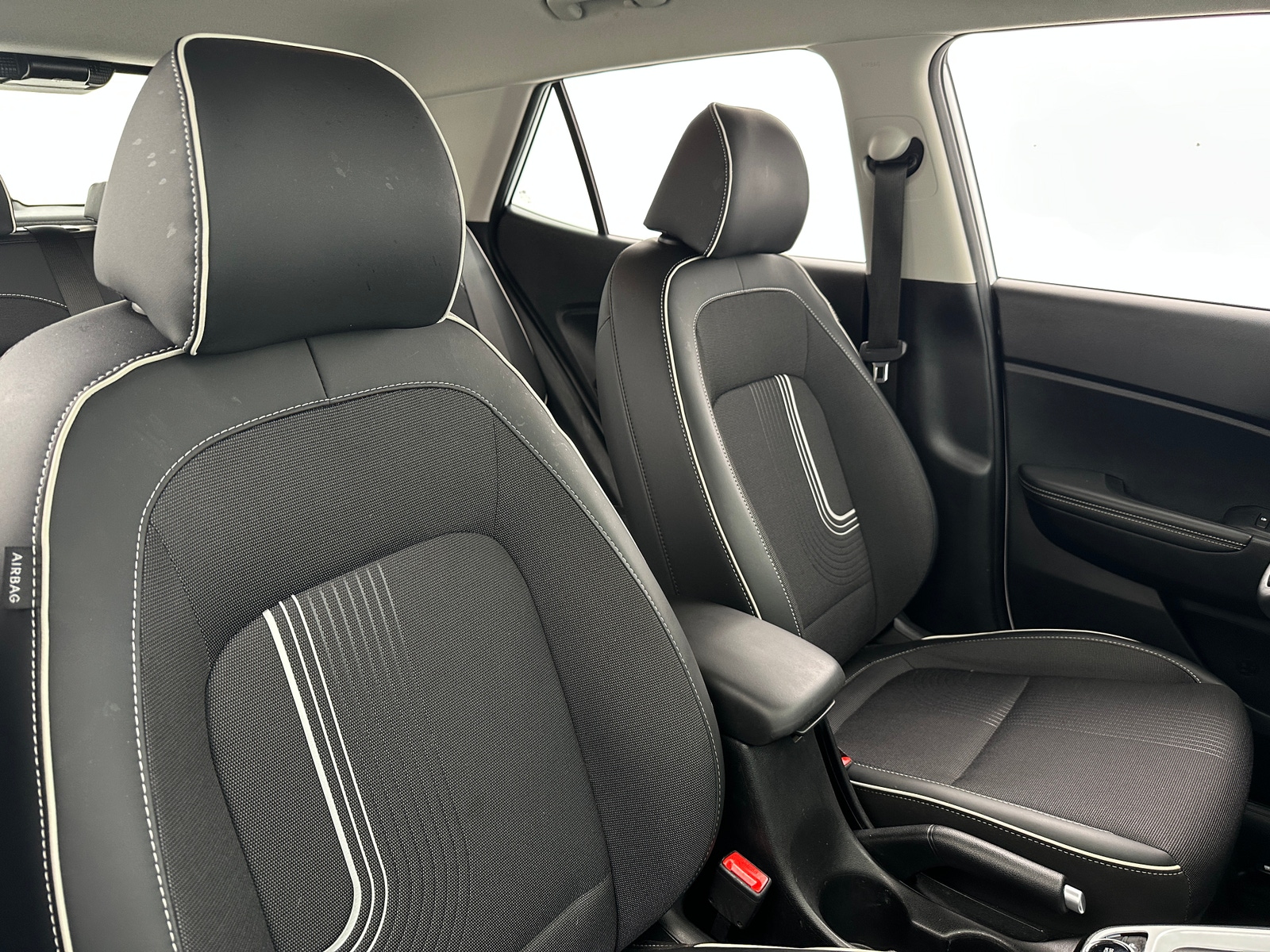 Thumbnail: 2025 Hyundai Venue - 2