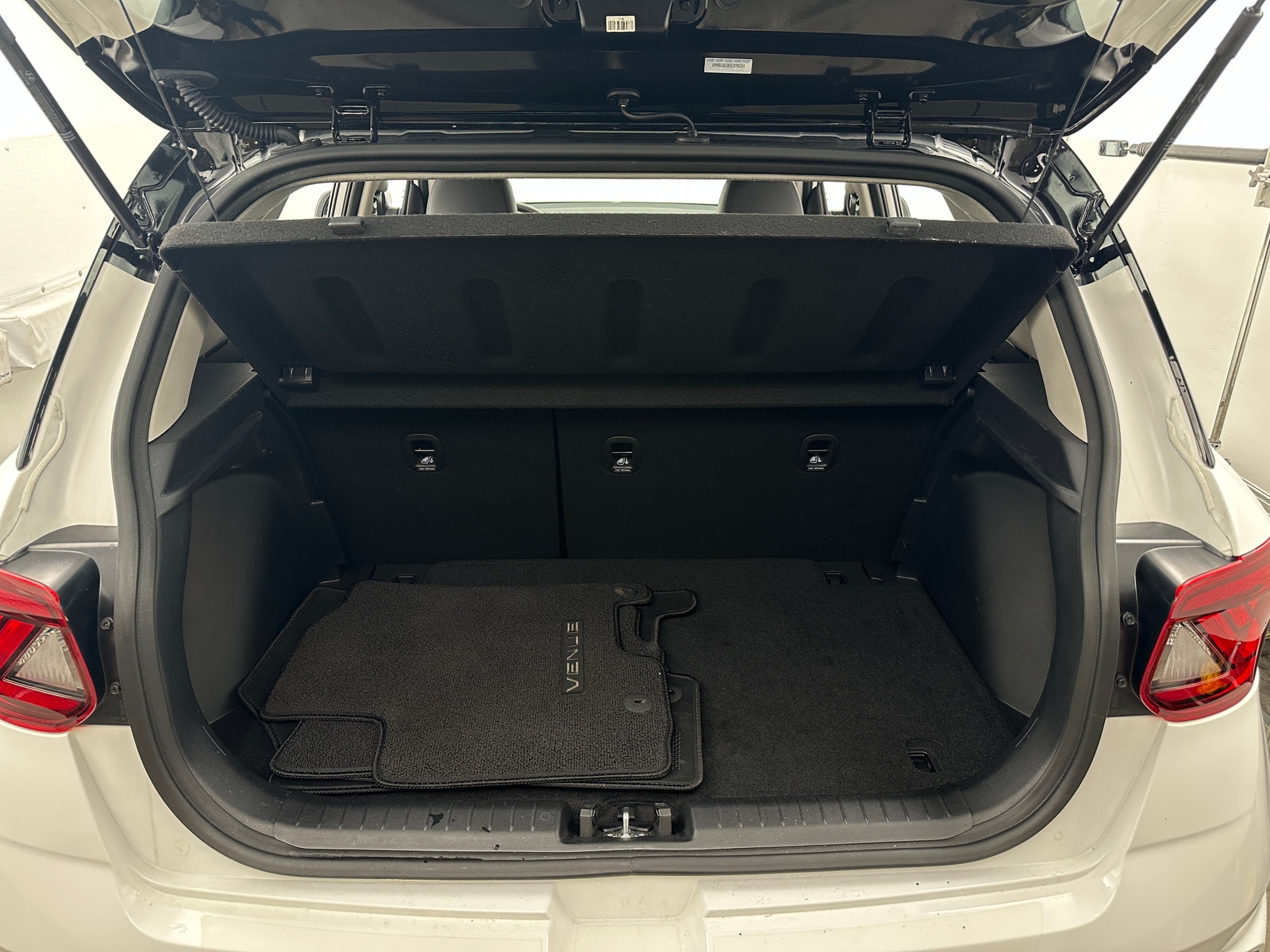 Thumbnail: 2025 Hyundai Venue - 7