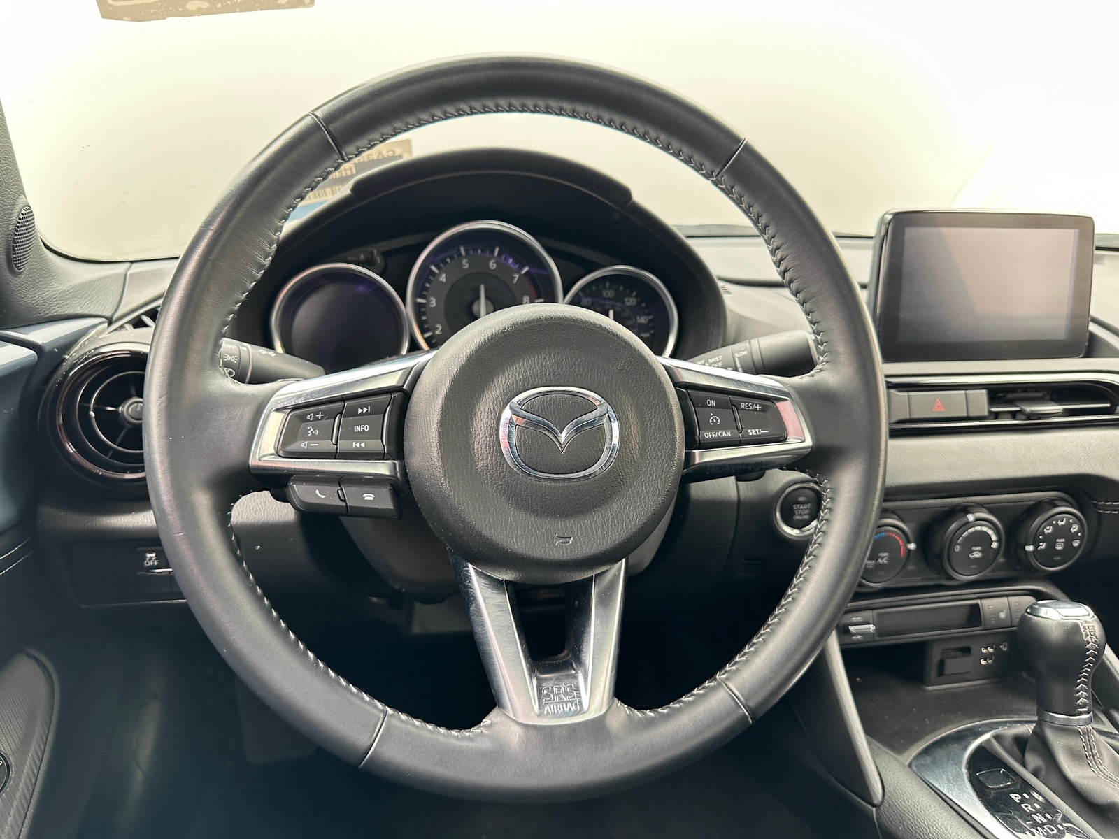 Thumbnail: 2021 Mazda MX-5 Miata - 4