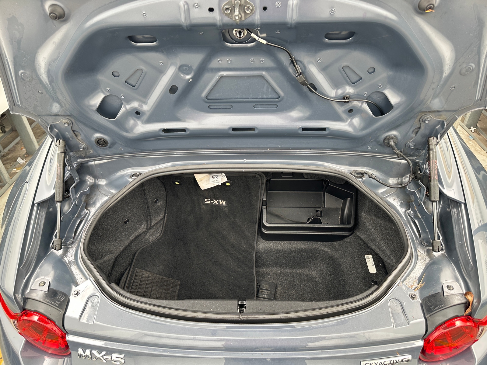 Thumbnail: 2021 Mazda MX-5 Miata - 5