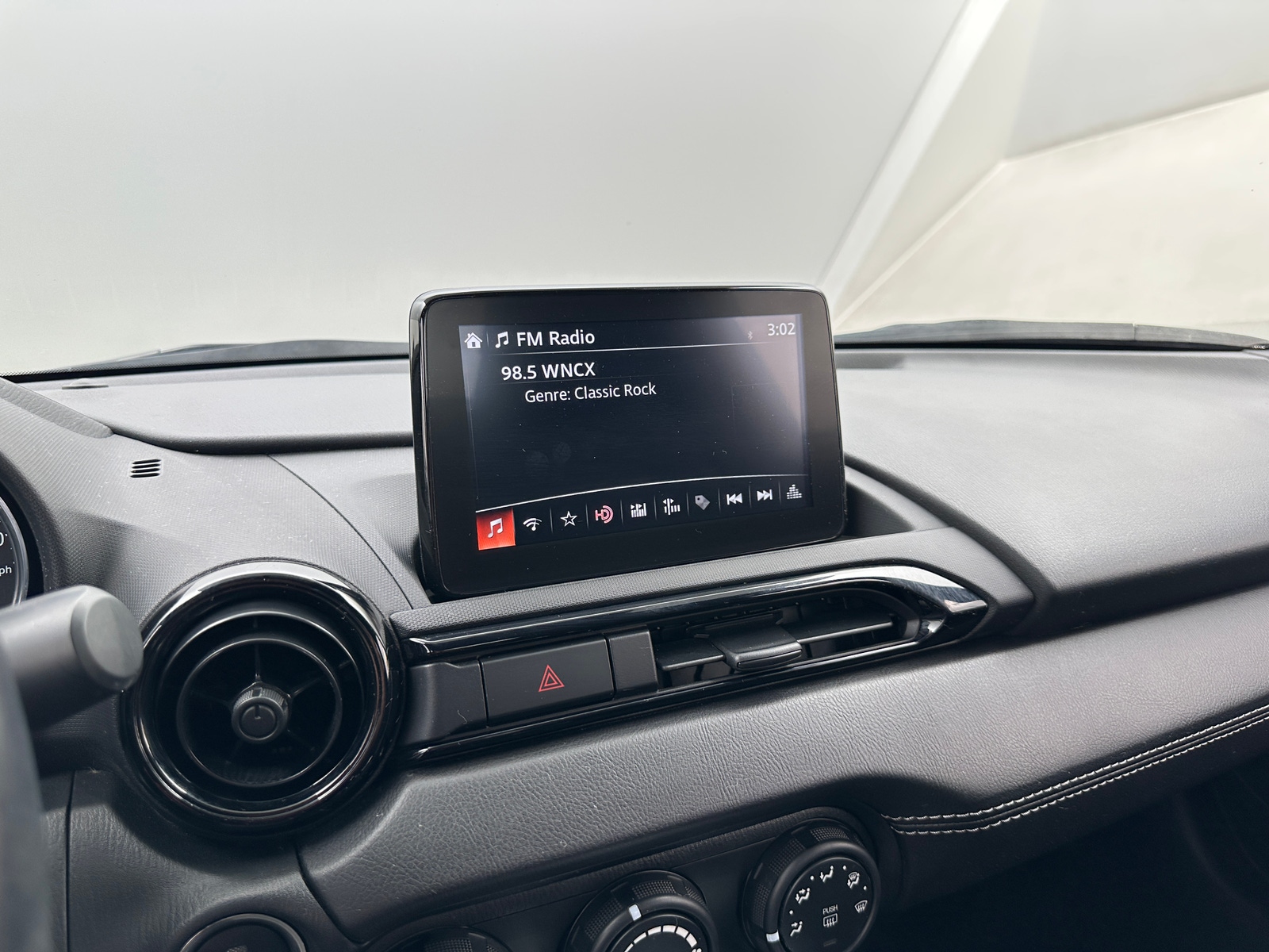 Thumbnail: 2021 Mazda MX-5 Miata - 3