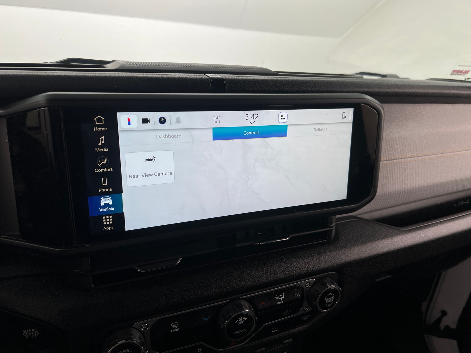 Thumbnail: 2024 Jeep Wrangler - 4